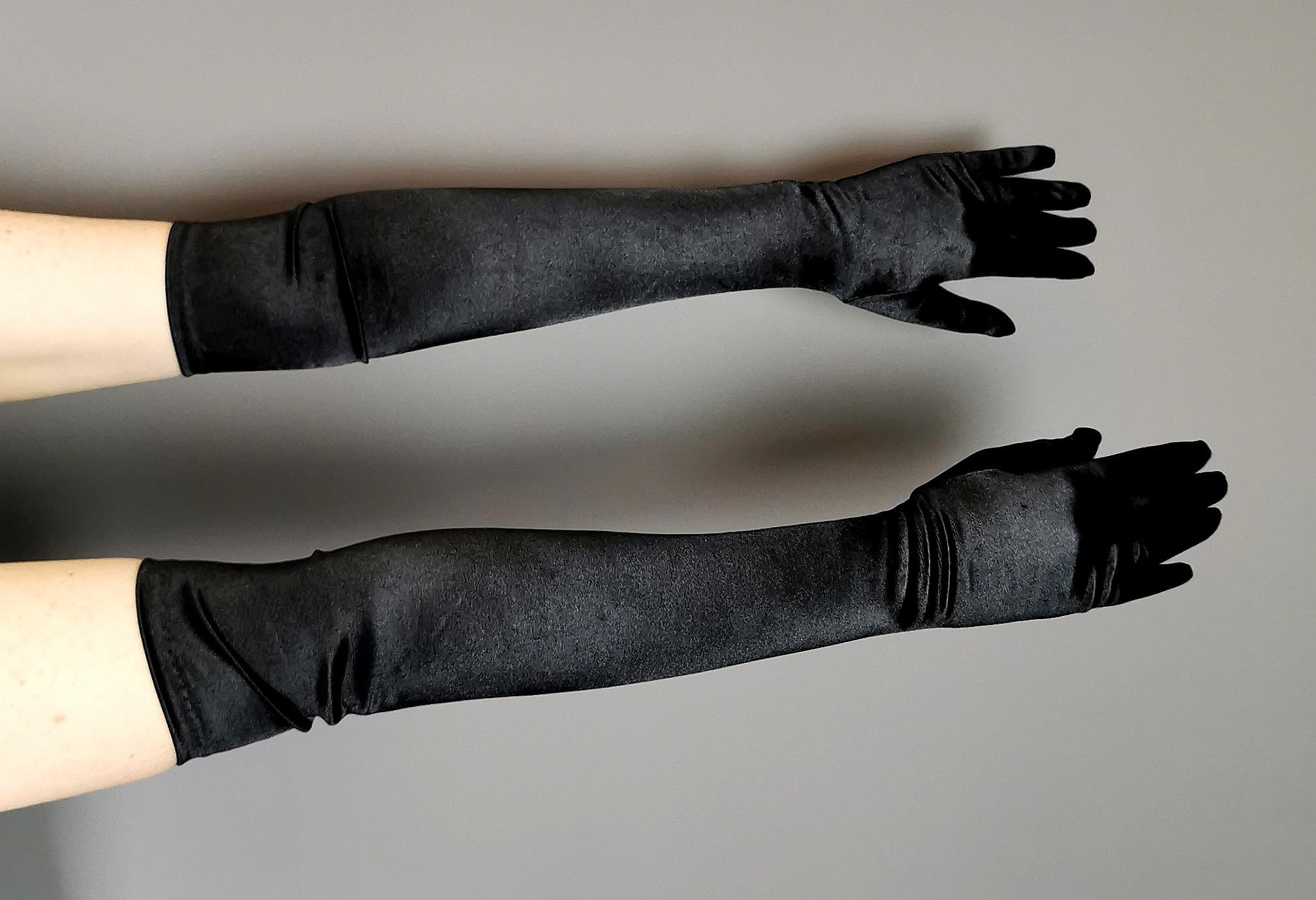 shoulder length opera gloves