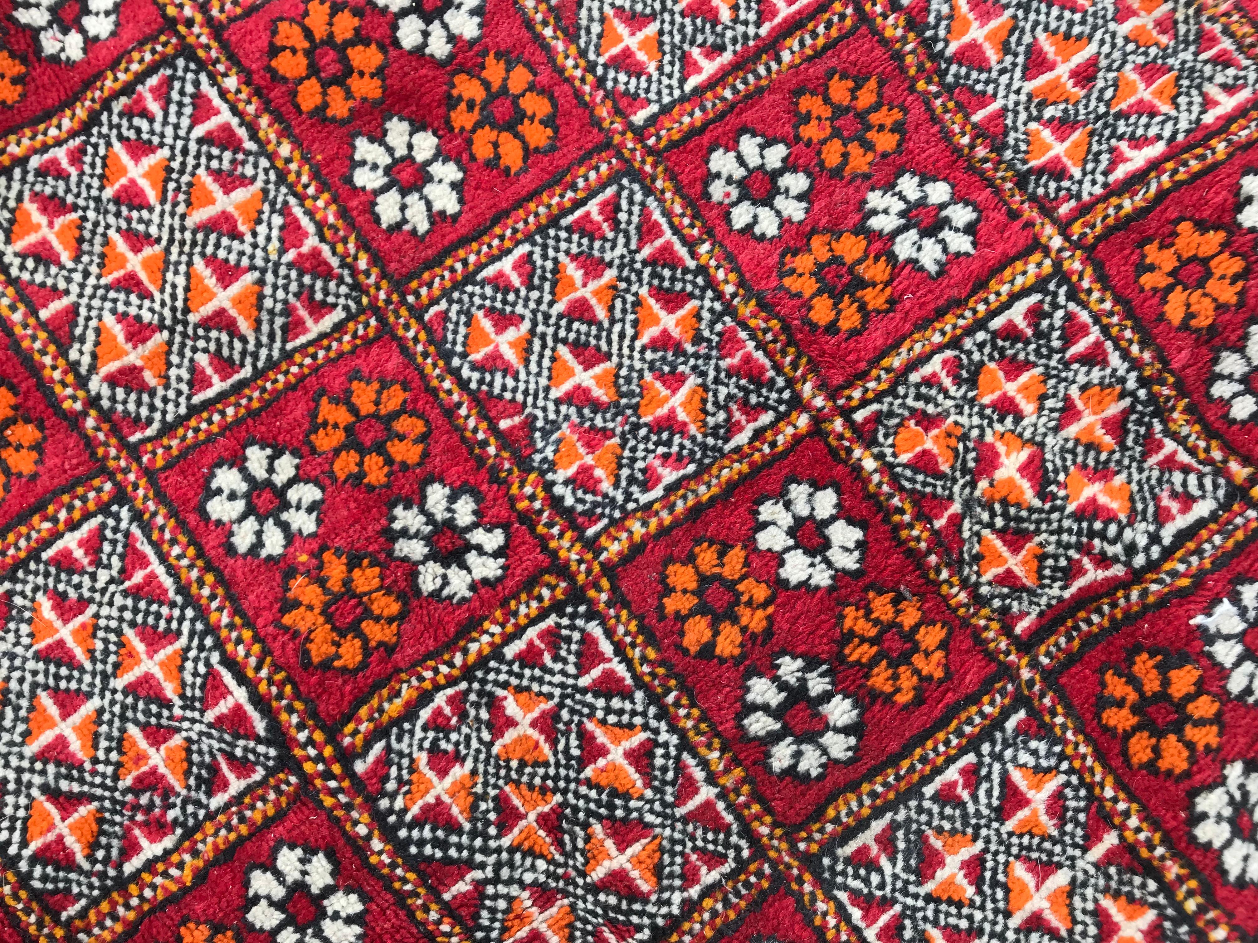 Bobyrug's Vintage Long Moroccan Berbere Rug (tapis berbère marocain) en vente 1