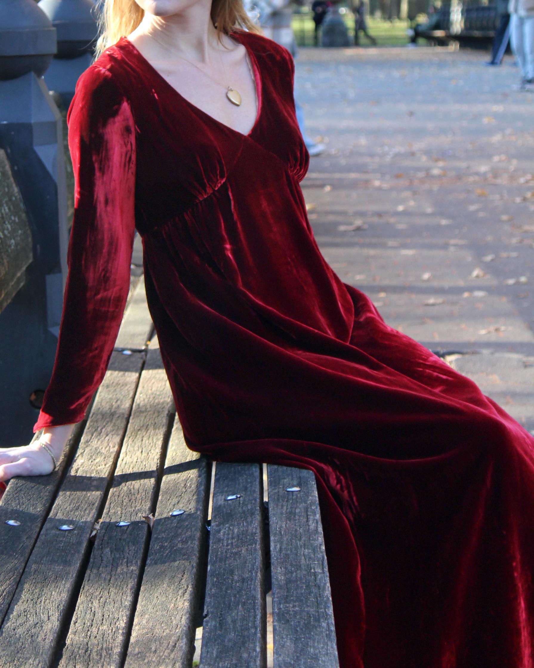 Vintage Long Sleeve Red Velvet Dress In Good Condition For Sale In New York, NY