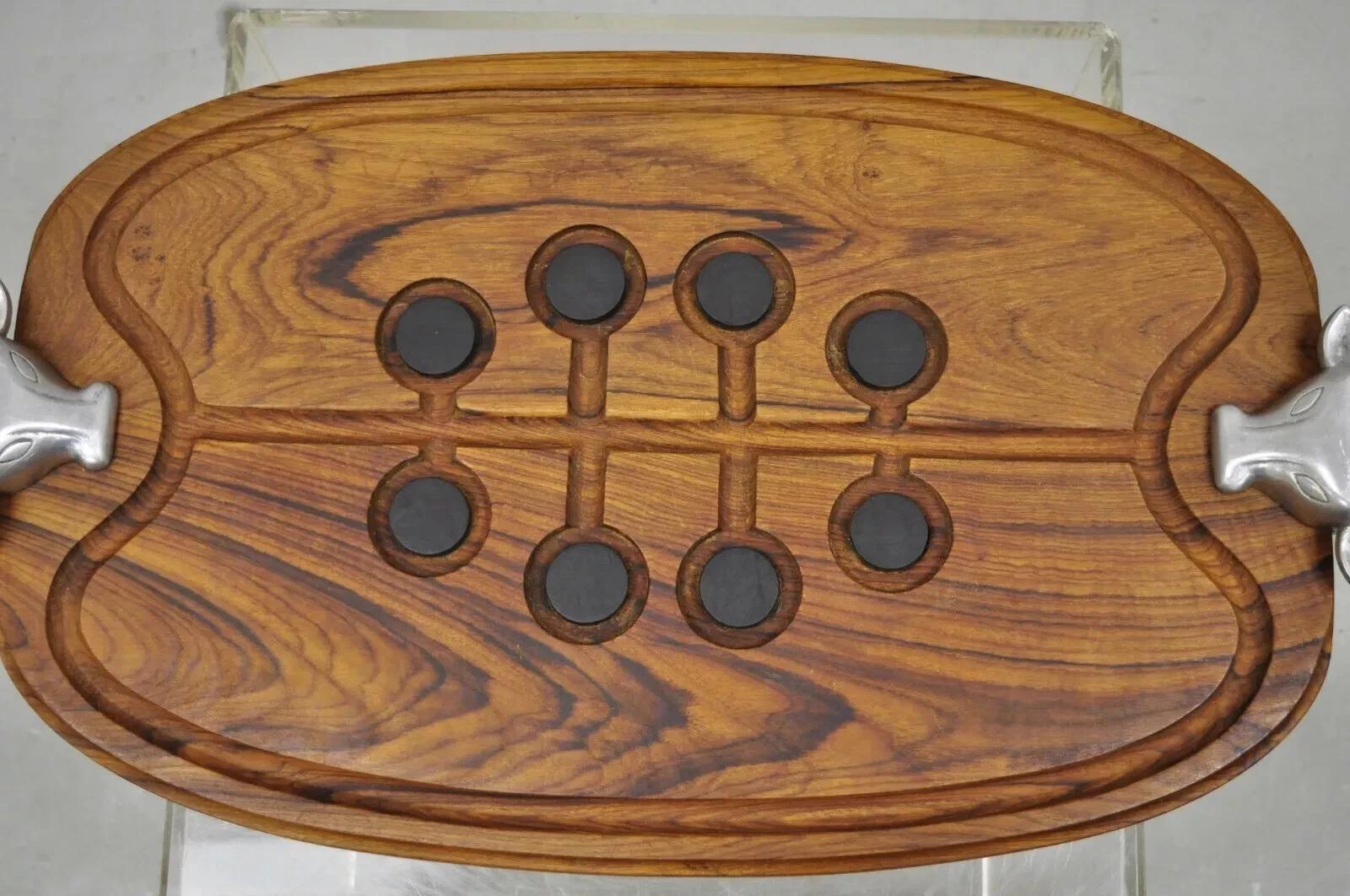 Vintage Longhorn Buey Fundición de Aluminio Tabla de cortar de madera Arthur Court en Bueno estado para la venta en Philadelphia, PA