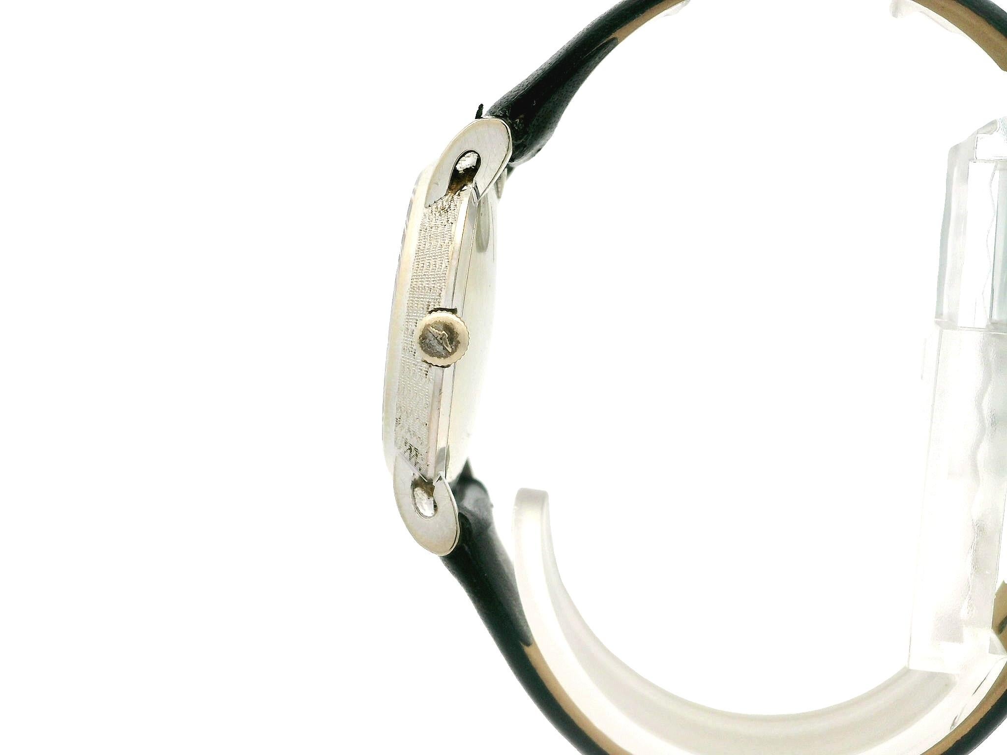 Watchmaker:	Longines
Movement:	Mechanical - Hand Wound
Case Material:	Solid 14k White Gold
Gross Weight:	26.8 Grams (including case, movement, and strap)
Case Diameter:	30mm (not including crown)
Case Height:	32.8mm (lug to lug)
Strap Type:	Genuine