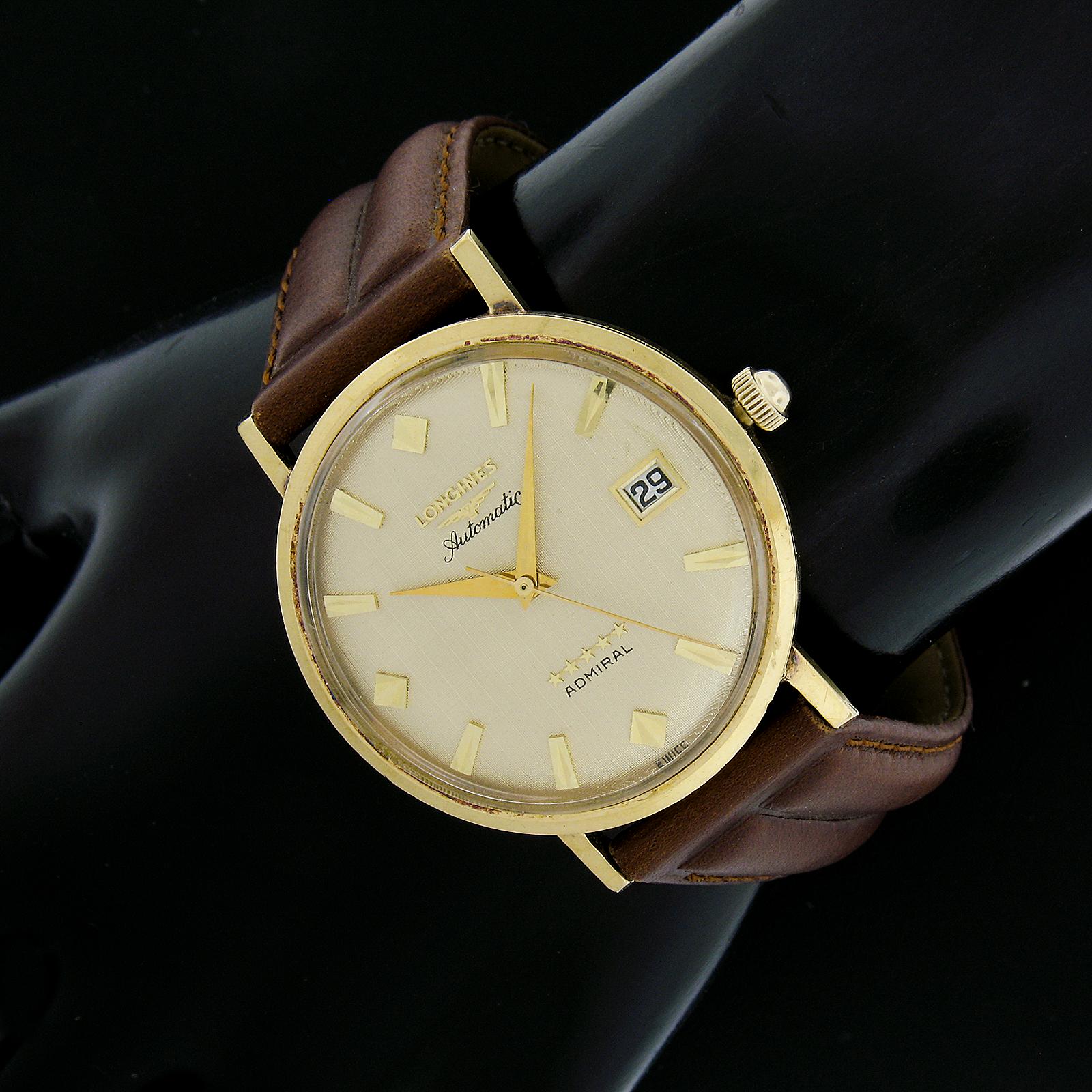 Vintage Longines Admiral 18k Yellow Gold 34mm Automatic Self Winding Wrist Watch In Good Condition In Montclair, NJ