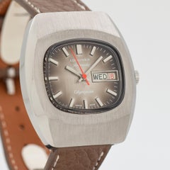 Montre vintage Longines Olympian Day-Date en acier inoxydable, années 1970