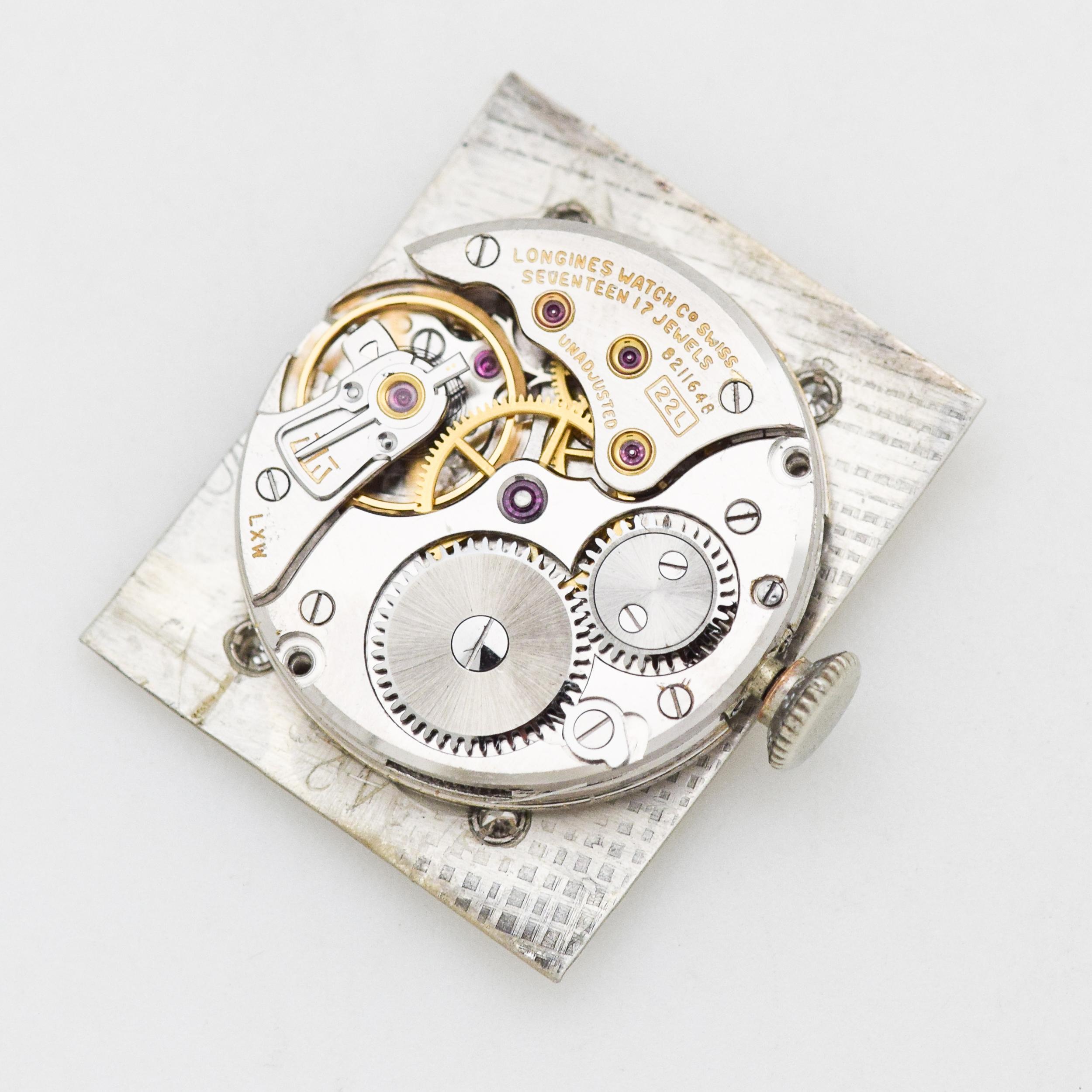 Vintage Longines Rectangular-Shaped 14 Karat White Gold Watch, 1950 For Sale 3