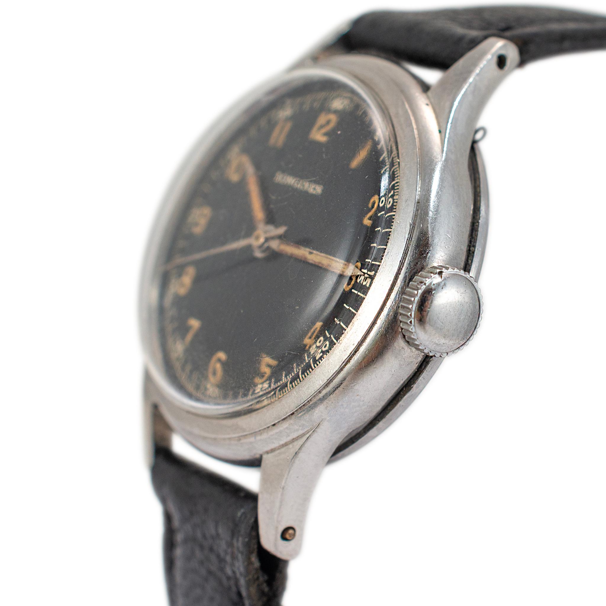 Vintage Longines Sei Tacche 33.5mm 4528 Gilt Dial Stainless Steel Military Watch In Excellent Condition For Sale In Houston, TX