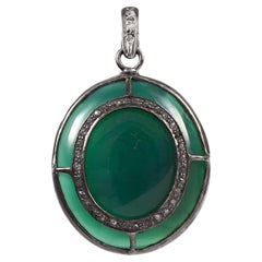 Ciondolo in argento sterling con diamante naturale, onice verde e montatura “halo” in stile vintage