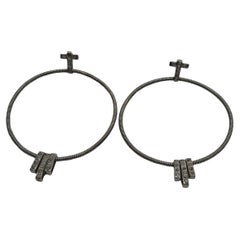 Orecchino grande in argento sterling ossidato con pave di diamanti dal look vintage