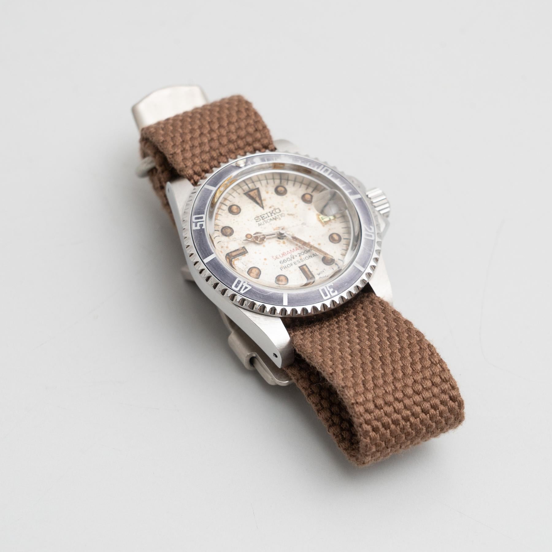 Vintage Seiko Wristwatch, circa 1990 For Sale 4