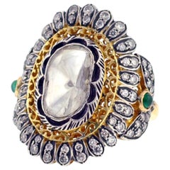 Ring in Gold und Silber mit Blumenmuster im Rosenschliff