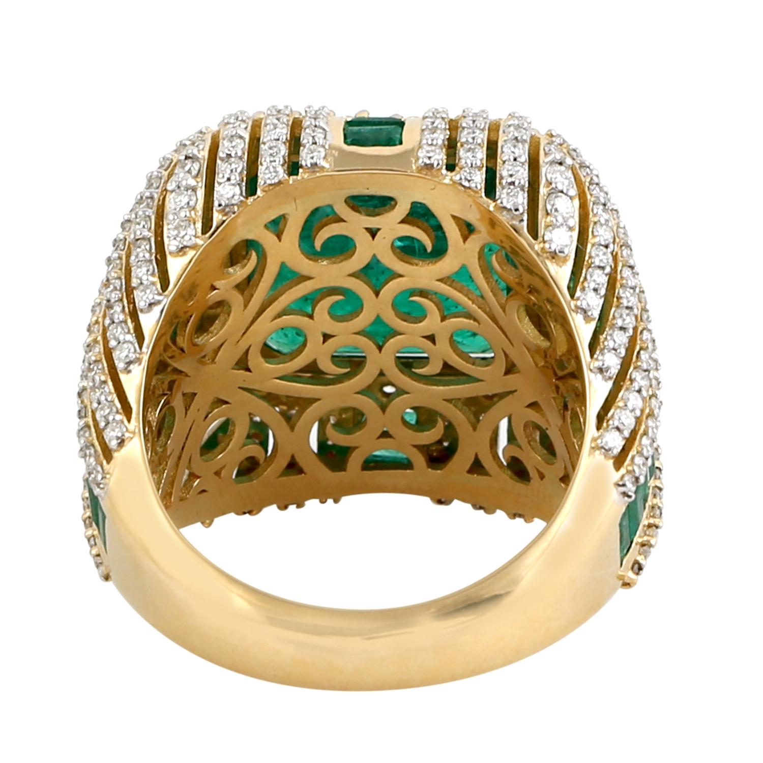 Women's Vintage Looking Zambian Emerald Cocktail Ring With Diamonds