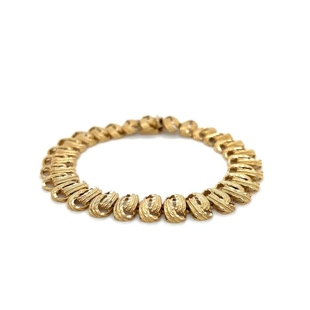 Moderniste Vintage Loop Weave Link Gold Statement Bracelet en vente