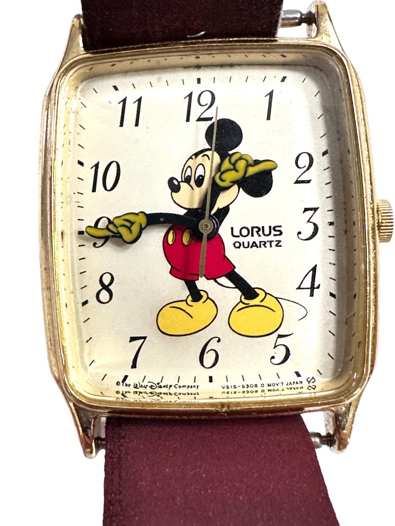 Mickey mouse 2025 watch lorus quartz