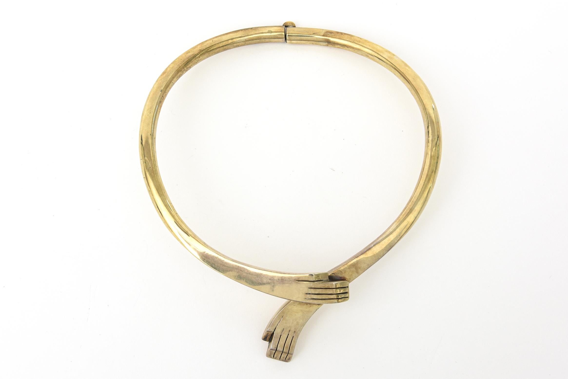 Women's Vintage Los Castillo Marked Brass Interlocking Hands Collar Sculptural Necklace For Sale