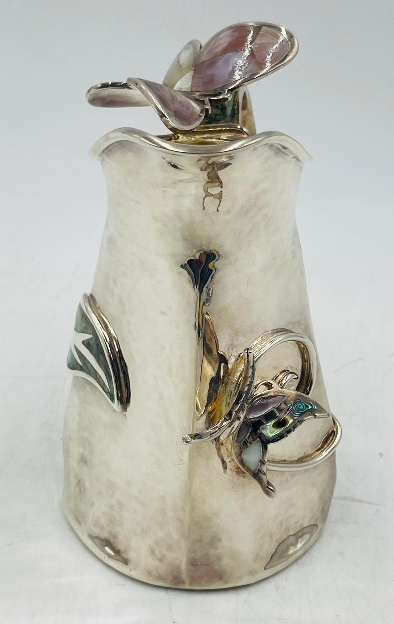 Jarra mariposa vintage de plata de Los Castillo con incrustaciones de malaquita y concha en venta 4