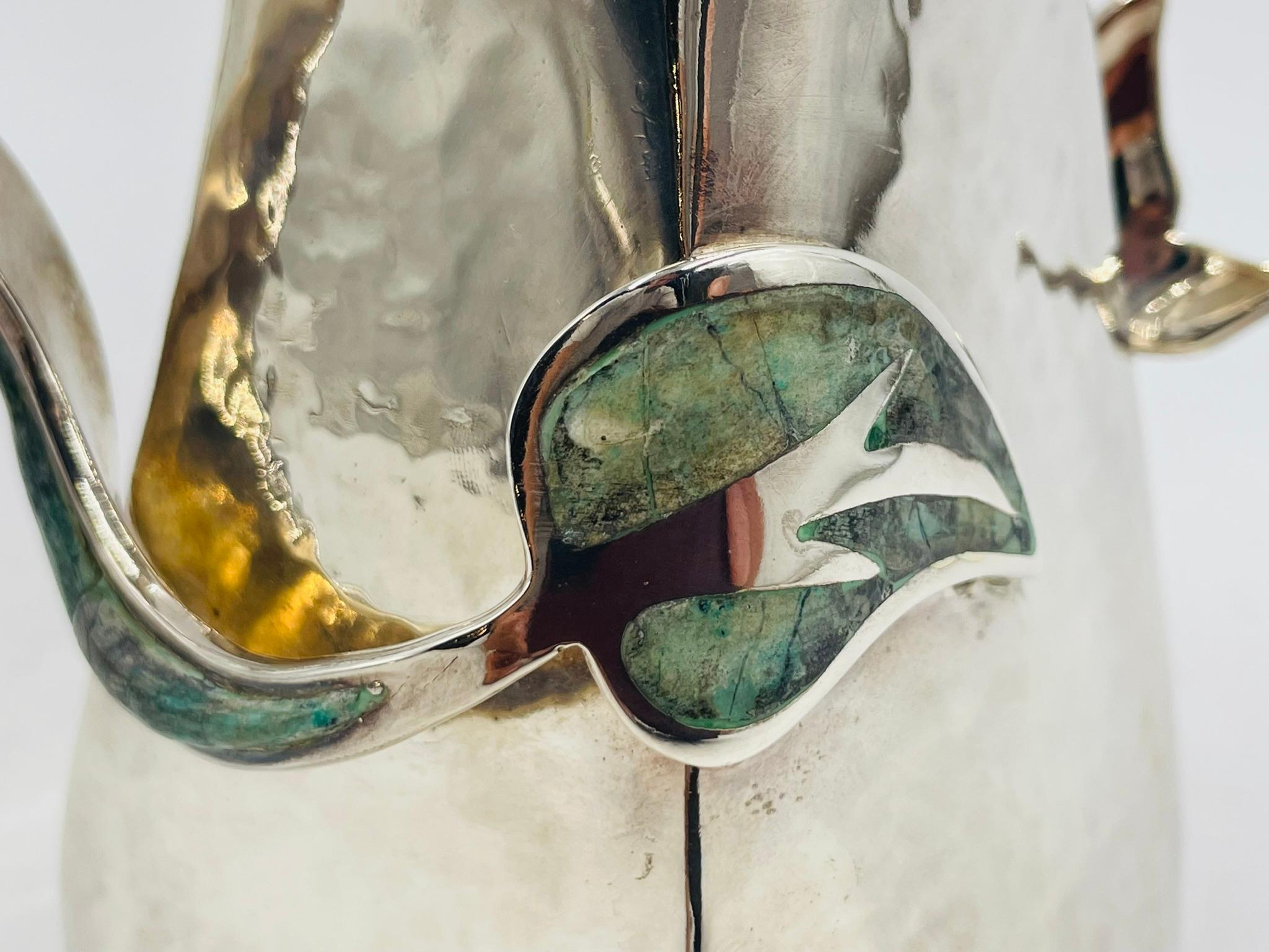 Jarra mariposa vintage de plata de Los Castillo con incrustaciones de malaquita y concha en venta 10