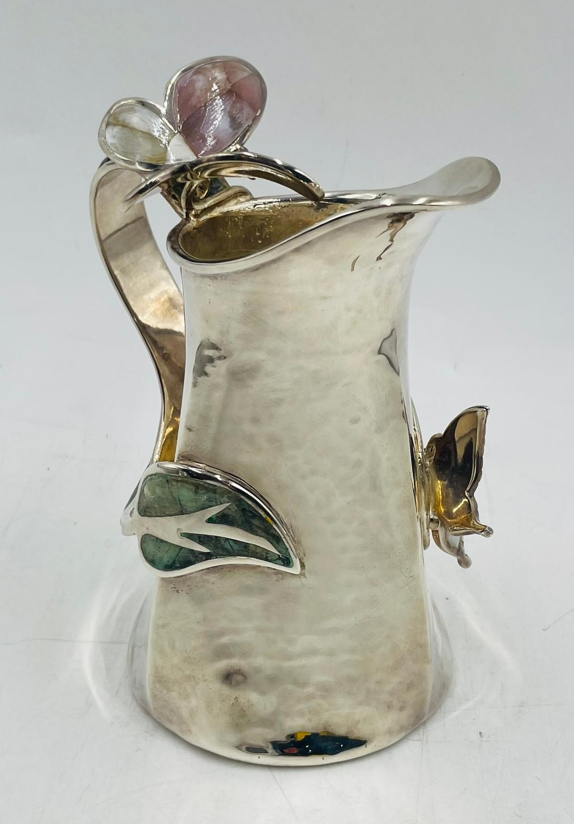 Jarra mariposa vintage de plata de Los Castillo con incrustaciones de malaquita y concha finales del siglo XX en venta