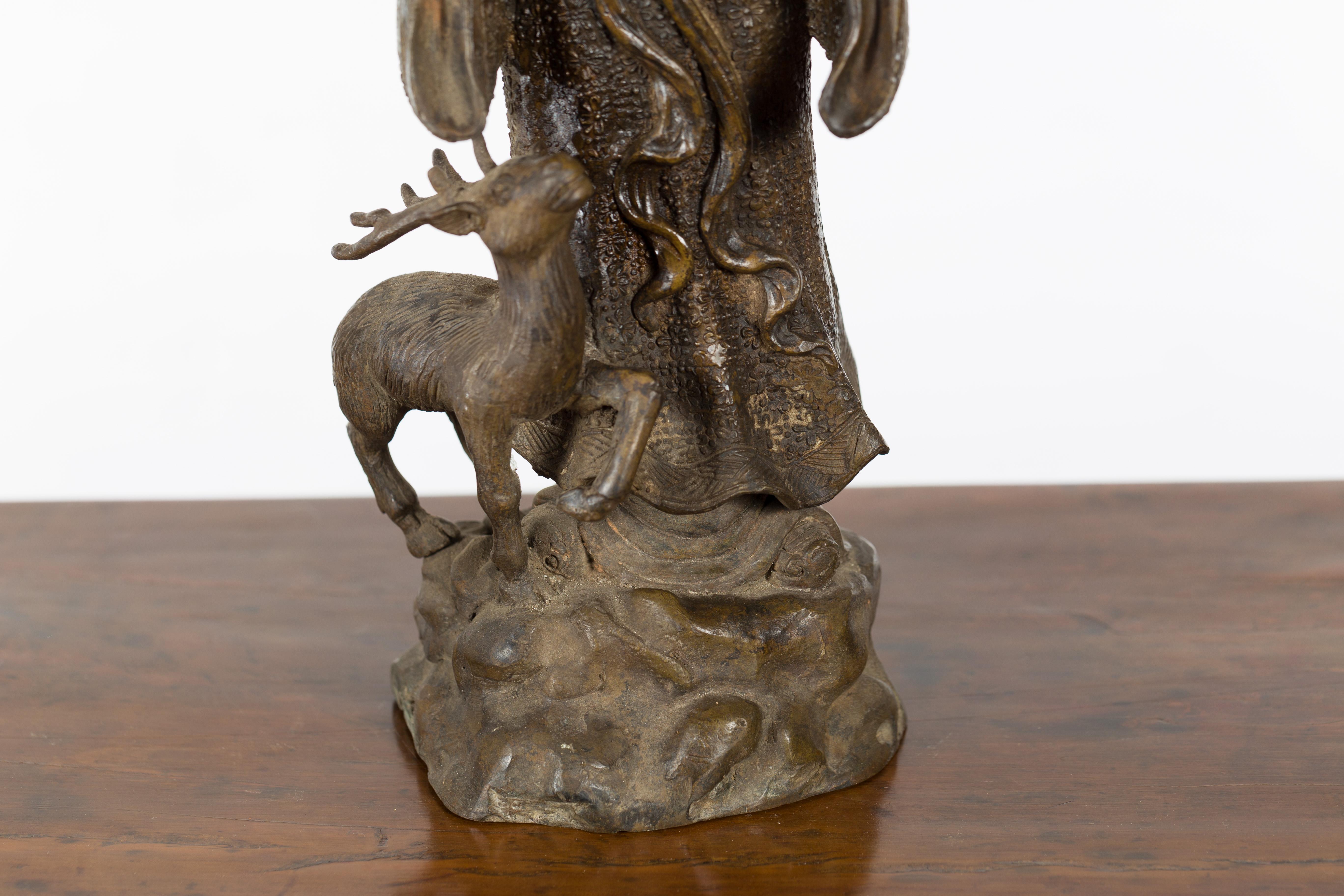 Statuette vintage en bronze coulé à la cire perdue d'une figure ancestrale chinoise en vente 2