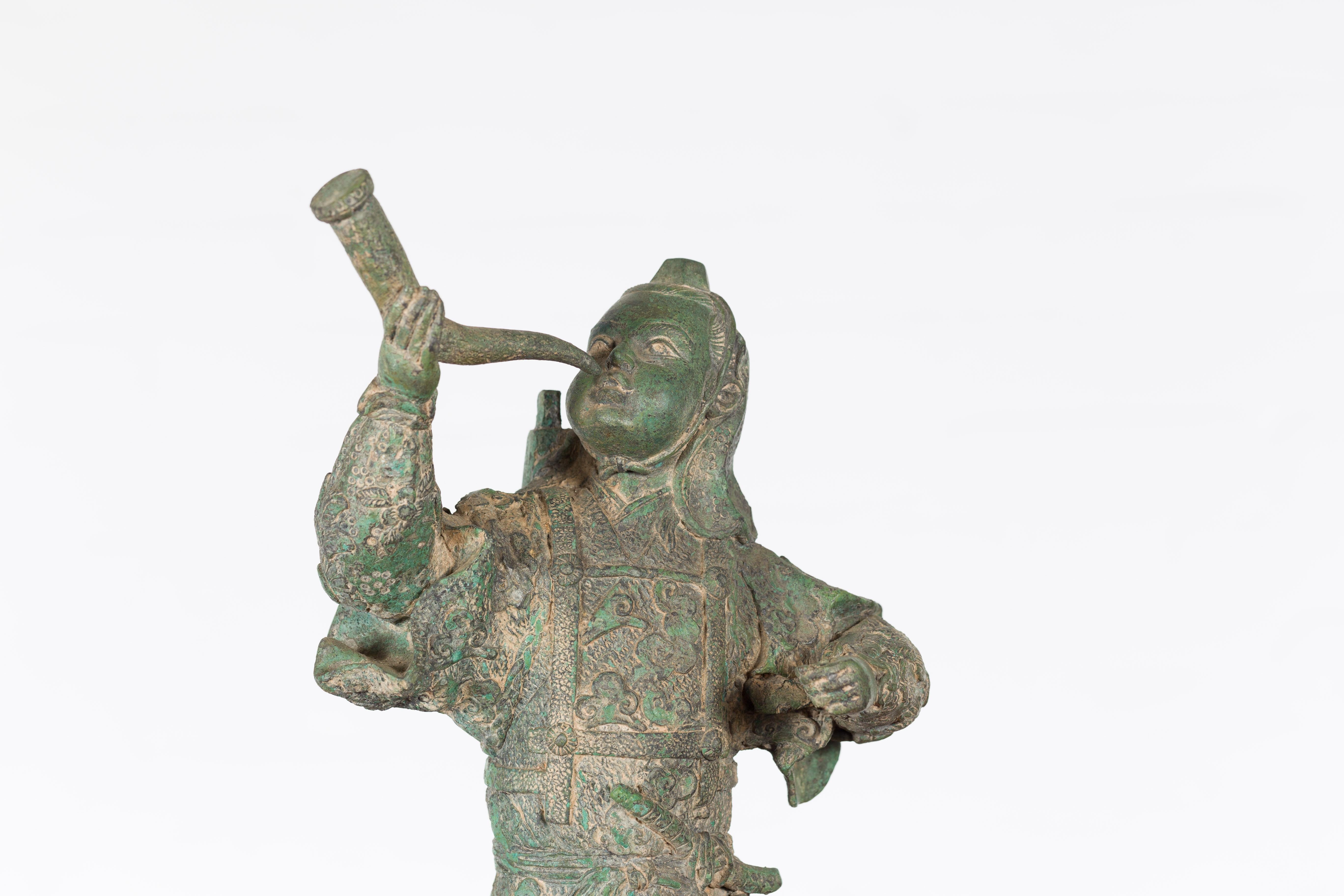 Vintage Lost Wax Cast Verde Bronze Statuette of a Soldier Holding a Horn For Sale 8