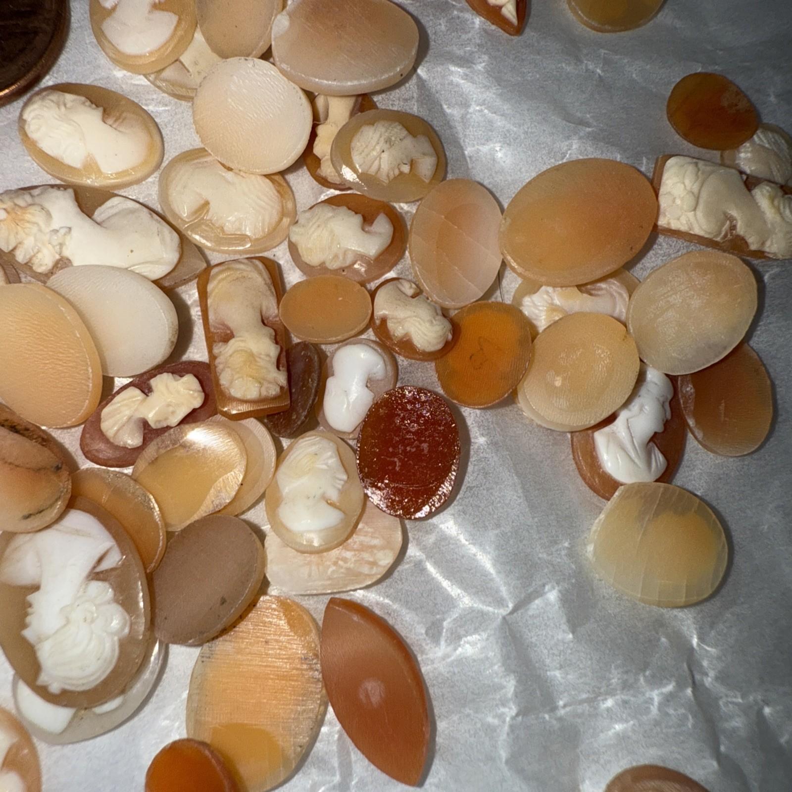 Lote Vintage De 200 Camafeos De Concha Camafeo De Mujer Lote Mixto en venta 1