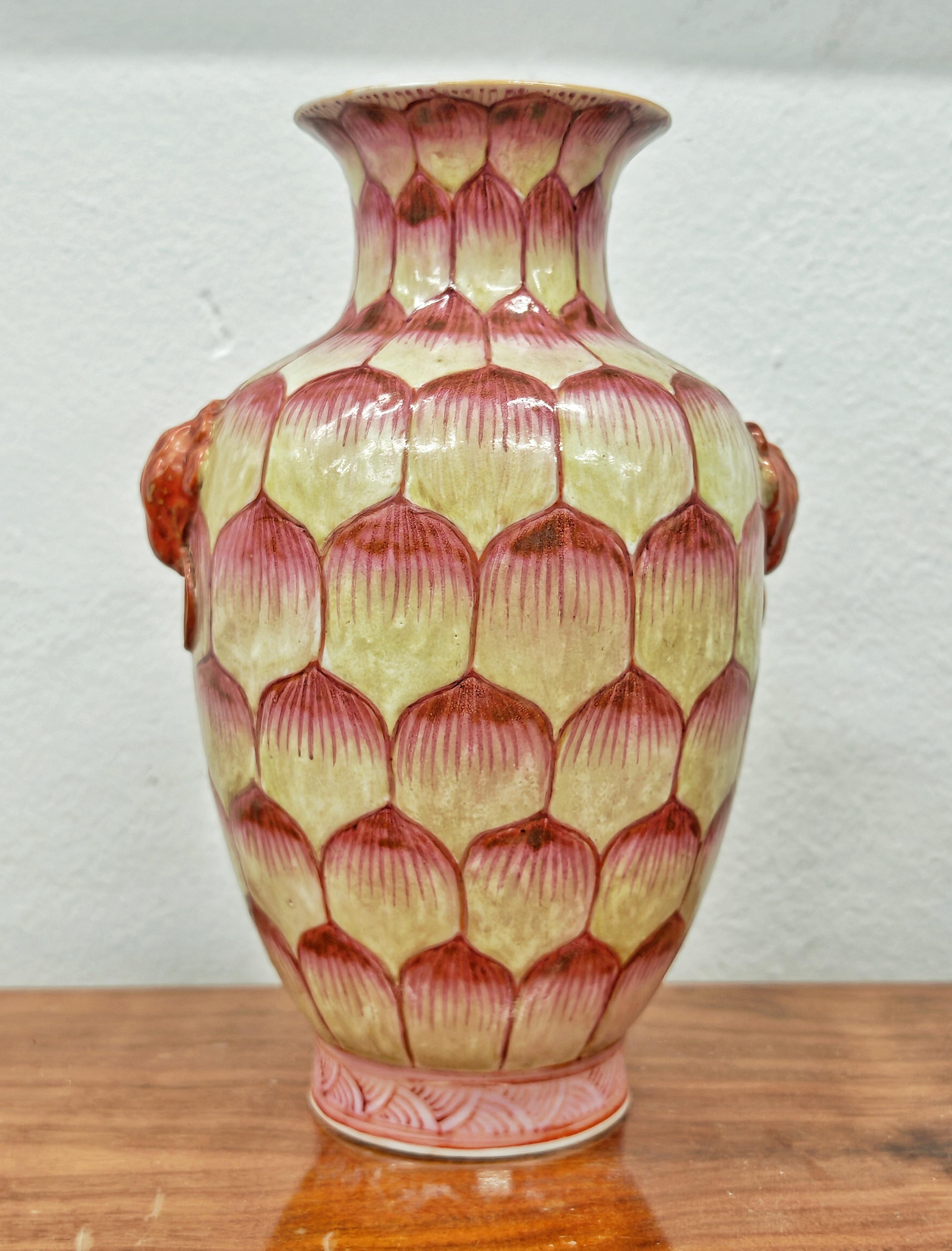 Vintage Lotus Bud Keramikvase, China 1940er Jahre (Chinesischer Export) im Angebot