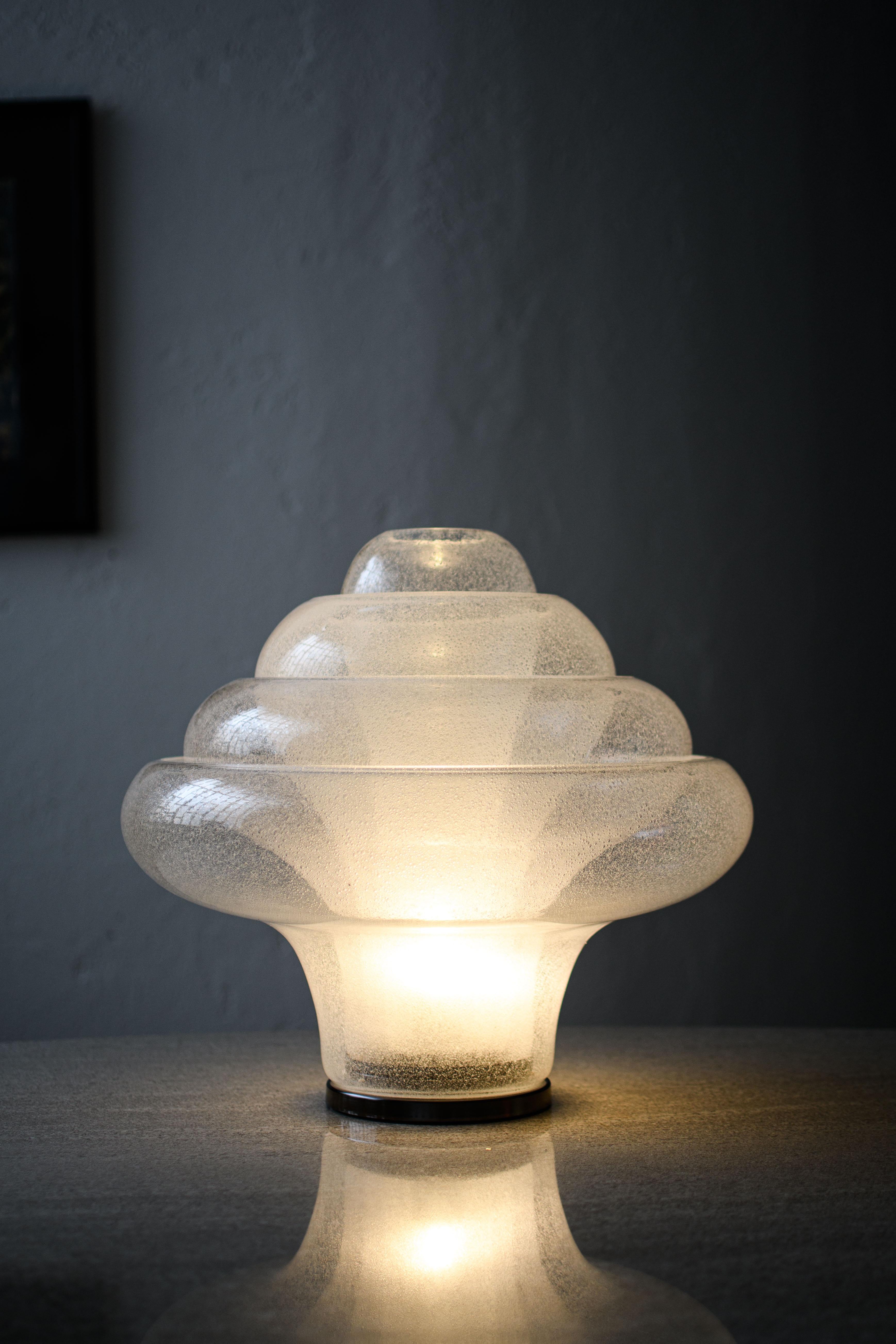 Lampe de table Murano - Lampe de collection italienne - Rare Mid-Century Lamp

La lampe de table LT305 