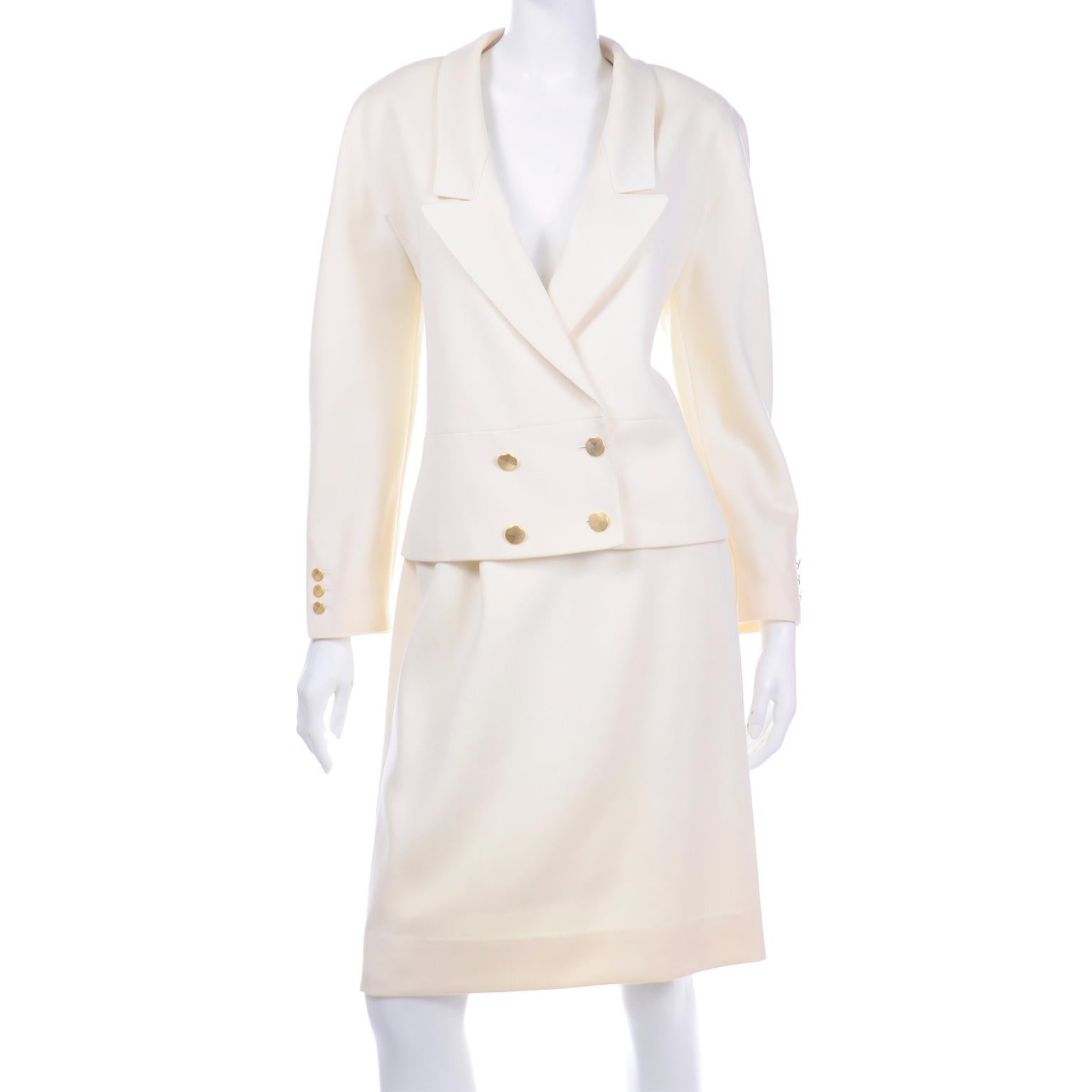 Vintage Louis Feraud Cream Jacket and Skirt Suit 1980s In Excellent Condition For Sale In Portland, OR