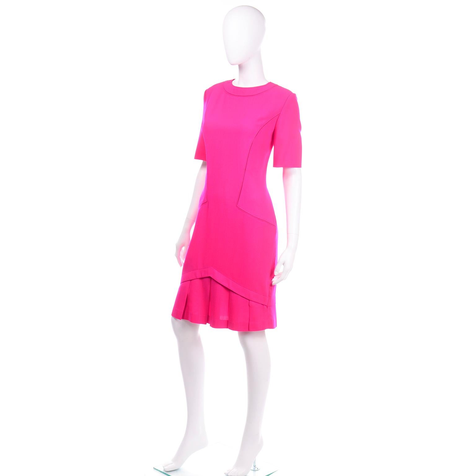 Vintage Louis Feraud Vintage Bright Hot Pink Short Sleeve Spring Summer Dress In Excellent Condition In Portland, OR