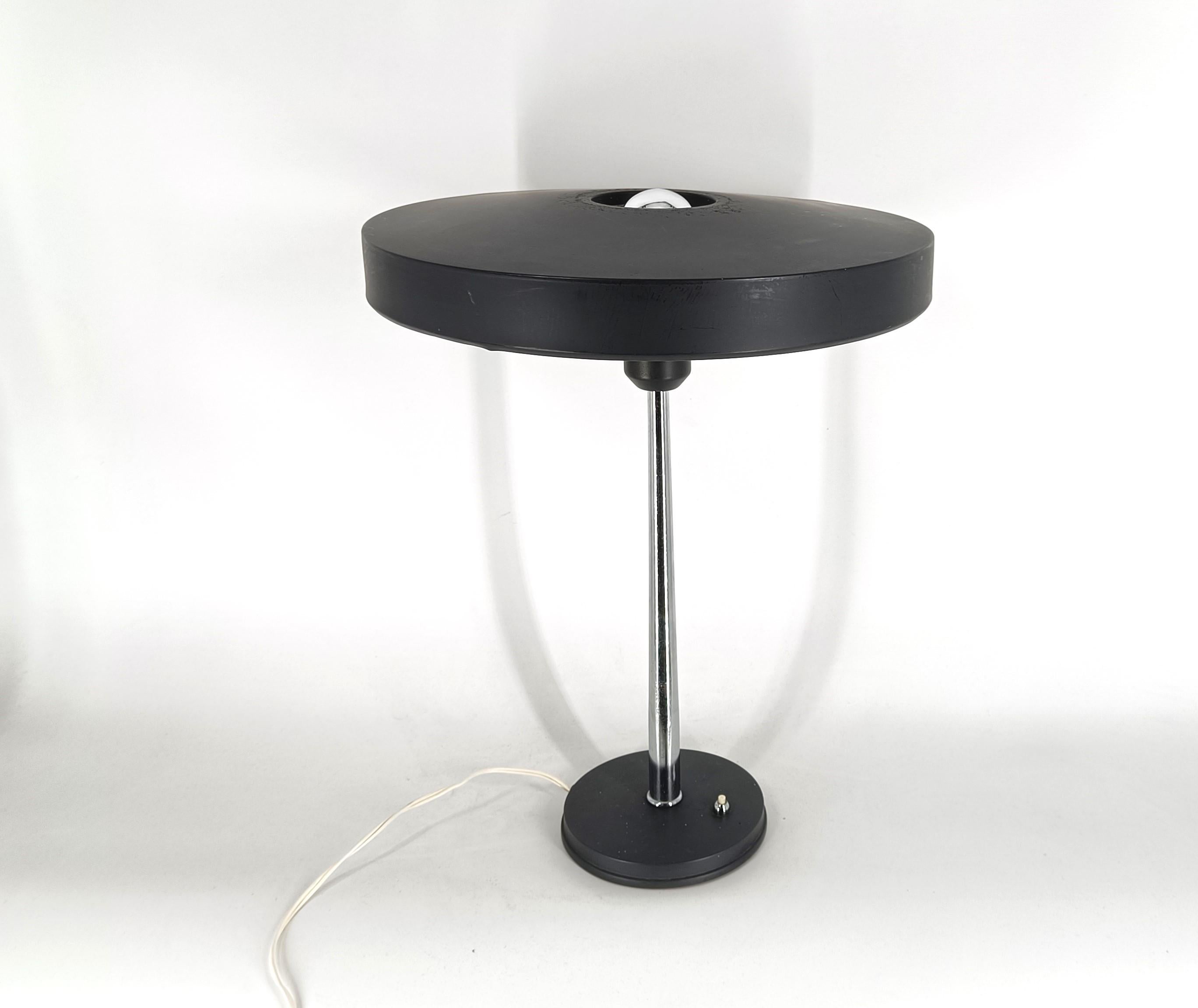 Olandese Lampada da tavolo vintage Louis Kalff, anni '60 in vendita