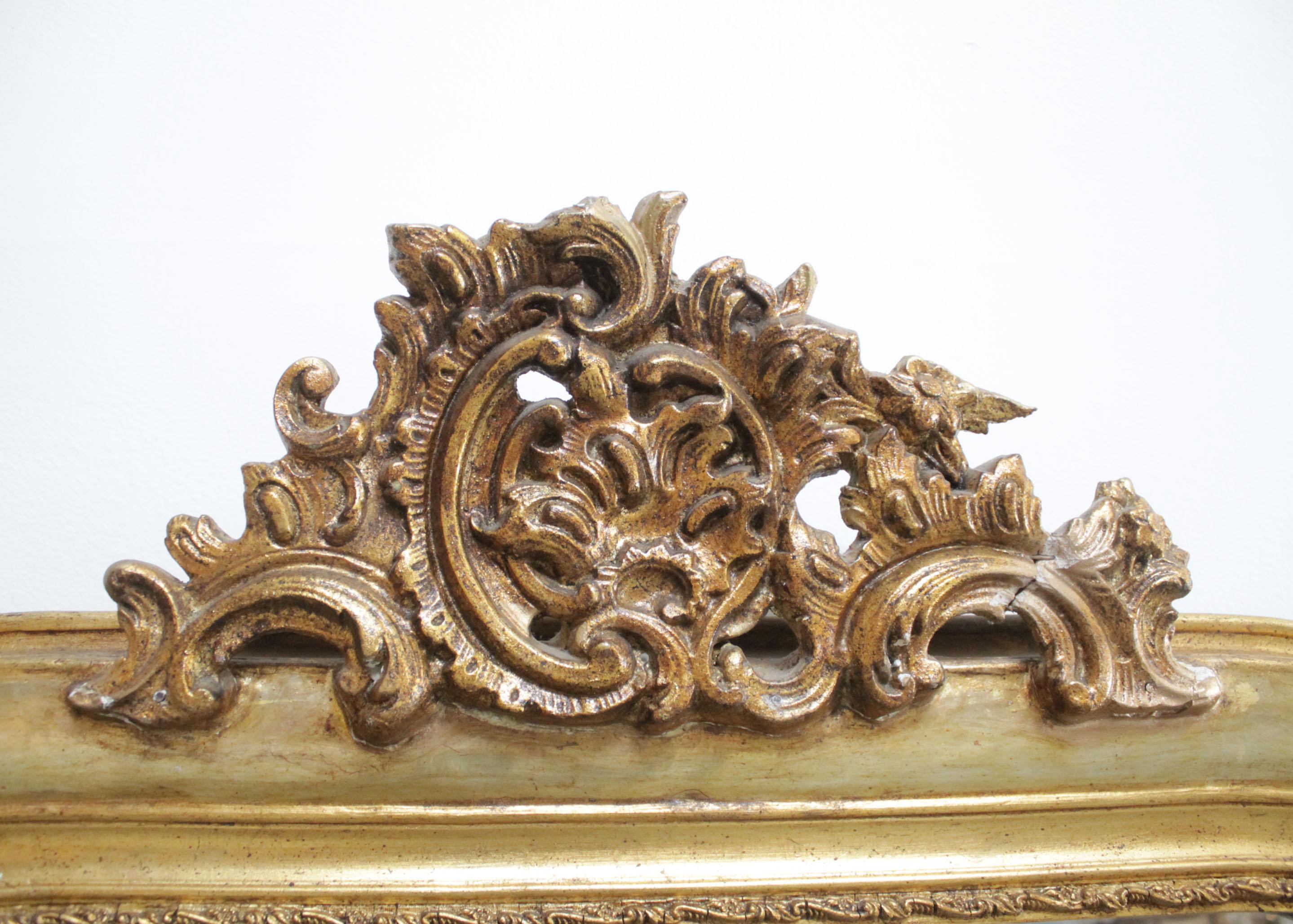 Vintage Louis Phillipe Mirror with Carvings In Good Condition For Sale In Brea, CA