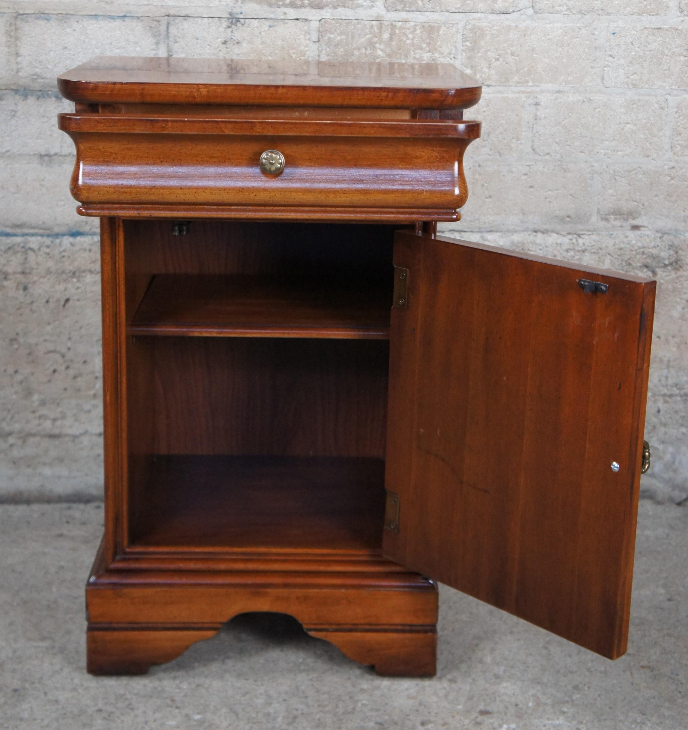 20th Century Vintage Louis Phillipe Style Cherry Nightstand Bedside End Table Pedestal 27