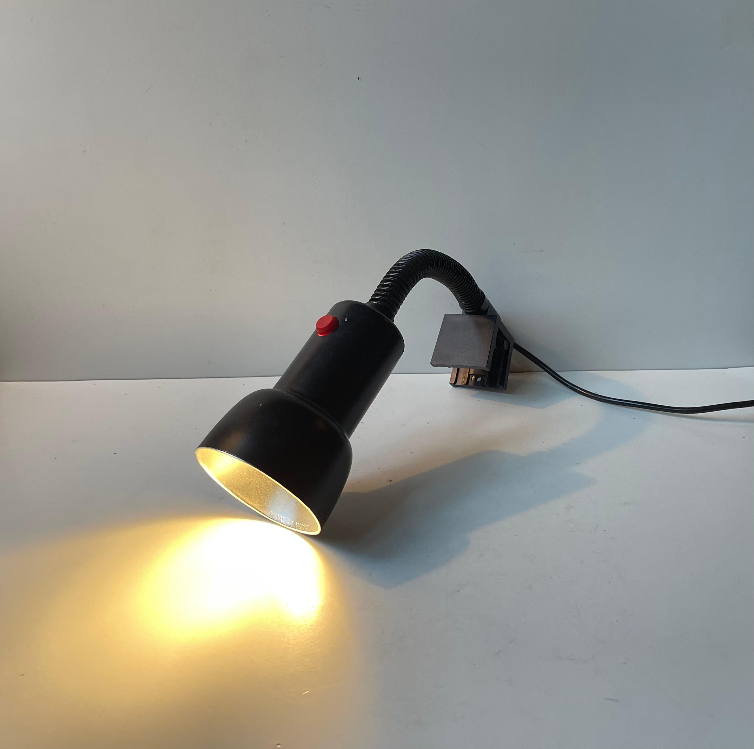 Lámpara de pared vintage Louis Poulsen 'Black Louis' Clamp, años 70 finales del siglo XX en venta