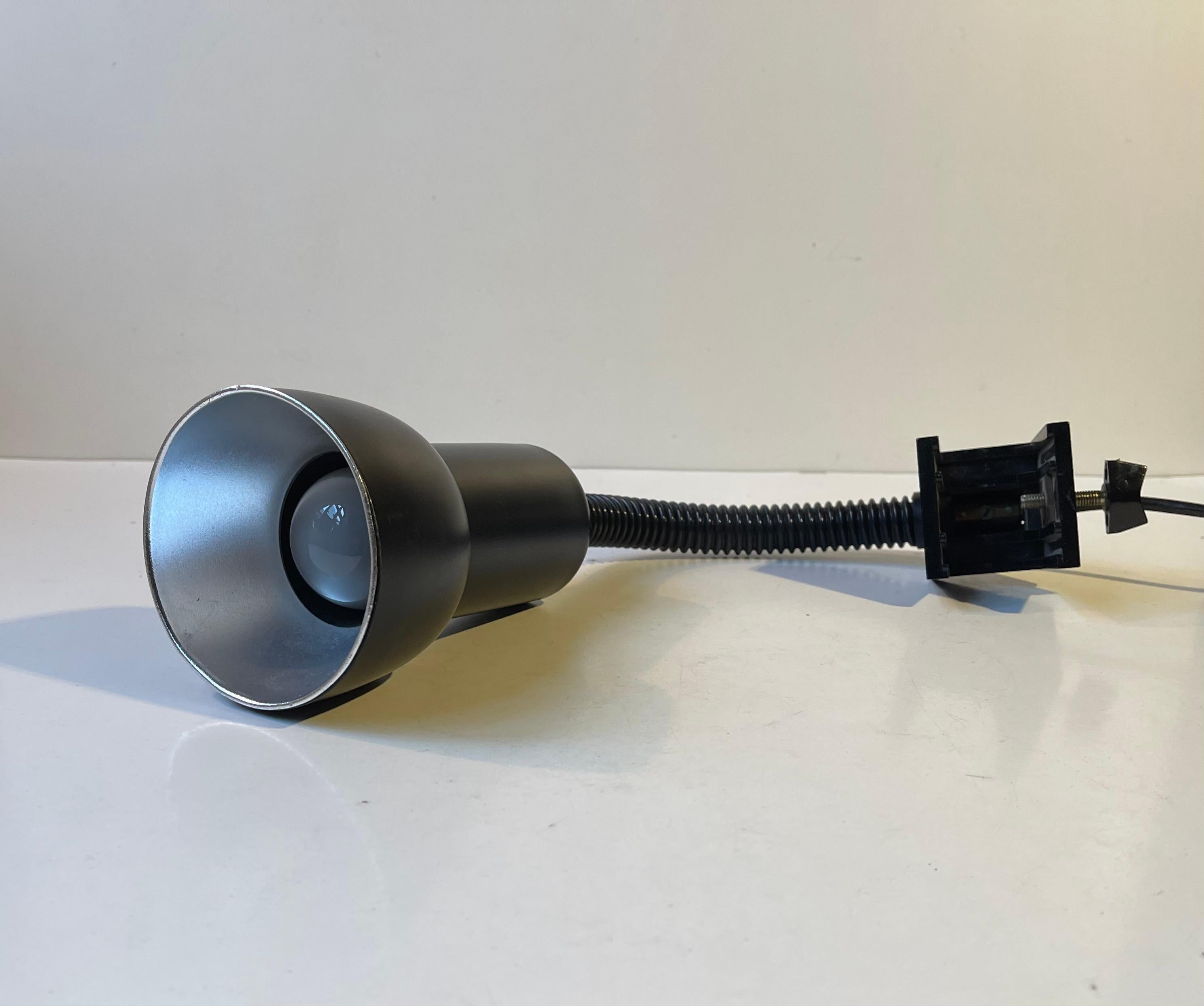 Lámpara de pared vintage Louis Poulsen 'Black Louis' Clamp, años 70 Aluminio en venta