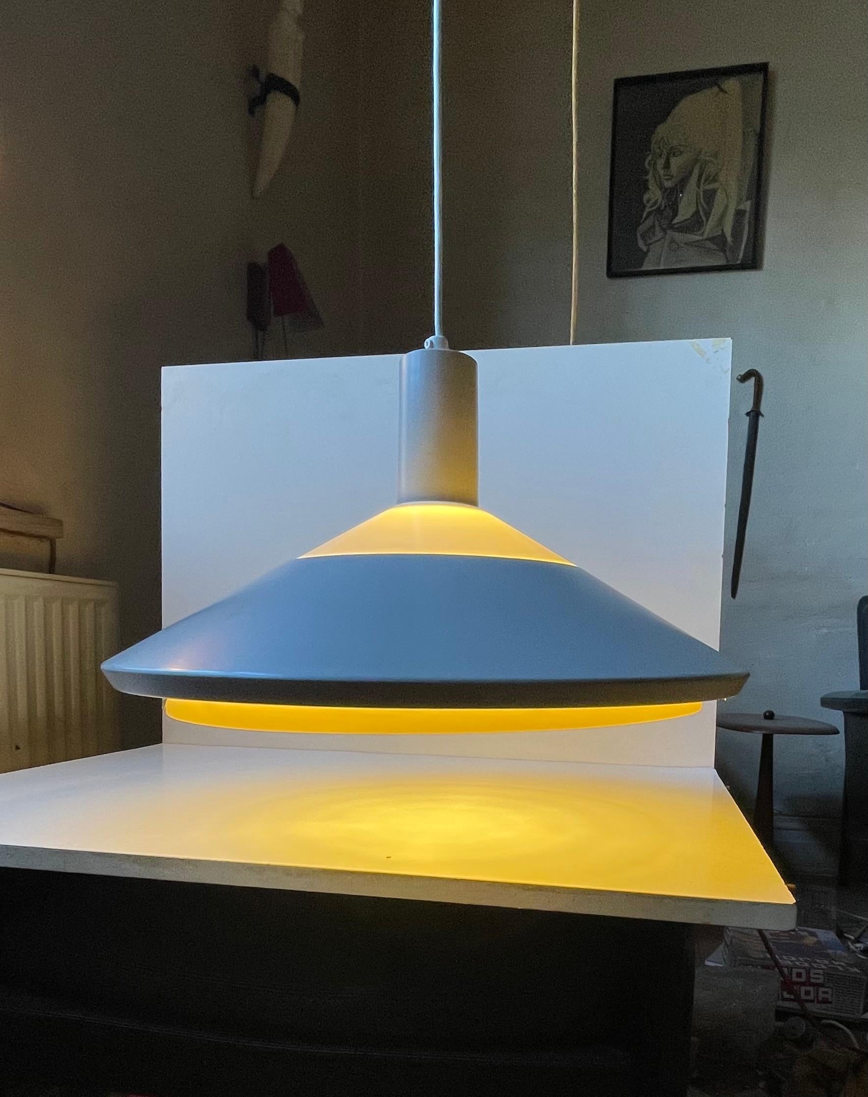 Graue Vintage-Pendelleuchte „Klassependel“ von Louis Poulsen, 1960er Jahre im Zustand „Gut“ im Angebot in Esbjerg, DK