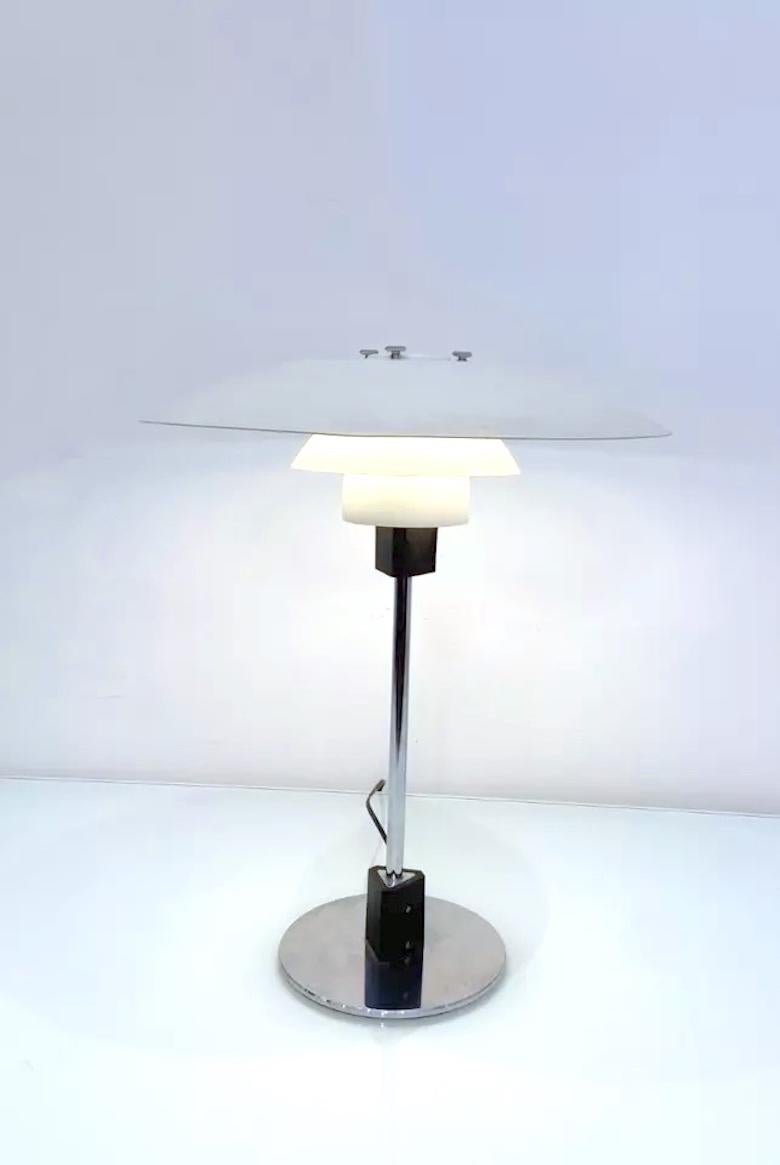 Danois Lampe de bureau blanche vintage Louis Poulsen modèle 4/3 en vente