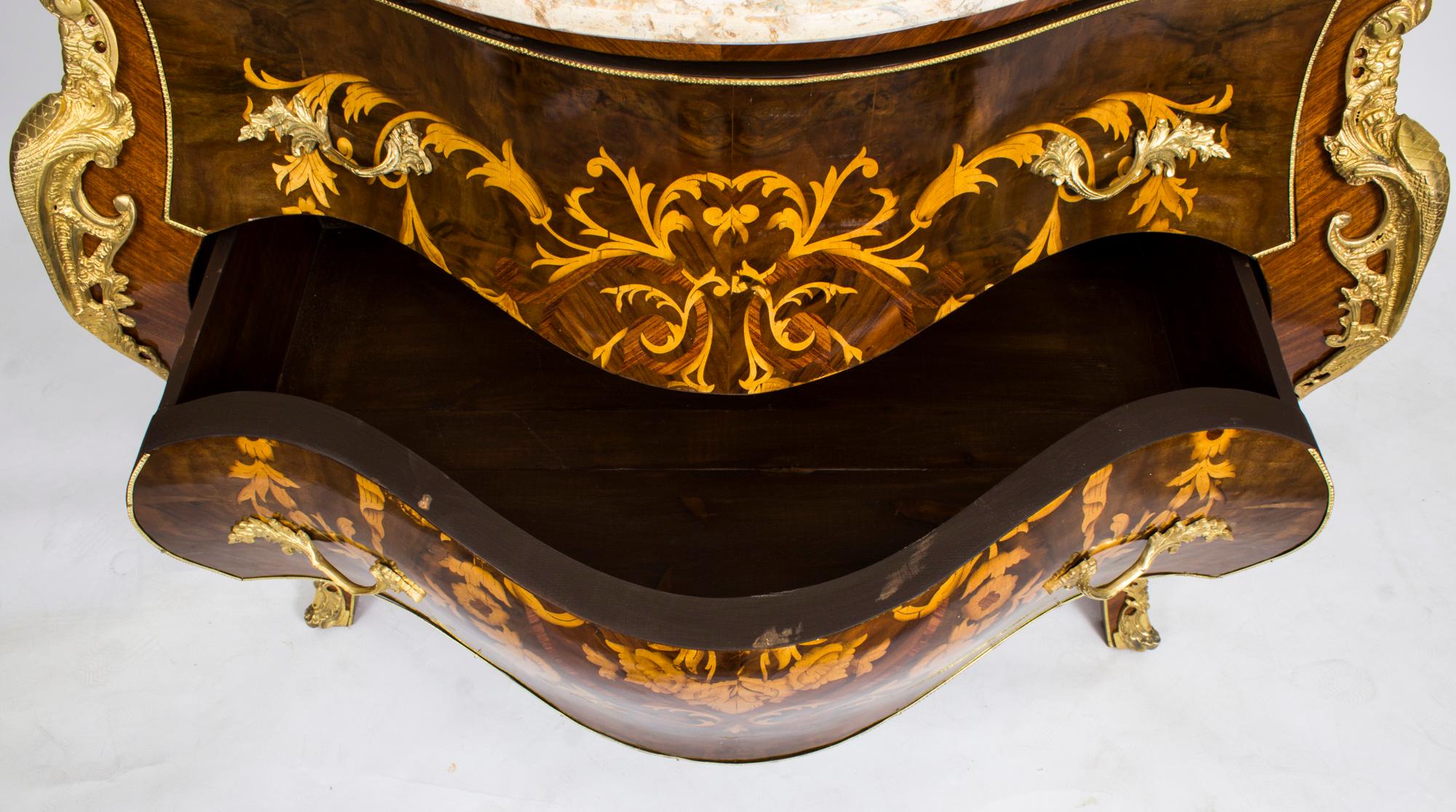 Commode vintage en marqueterie de style néo-Louis, 20ème siècle en vente 4