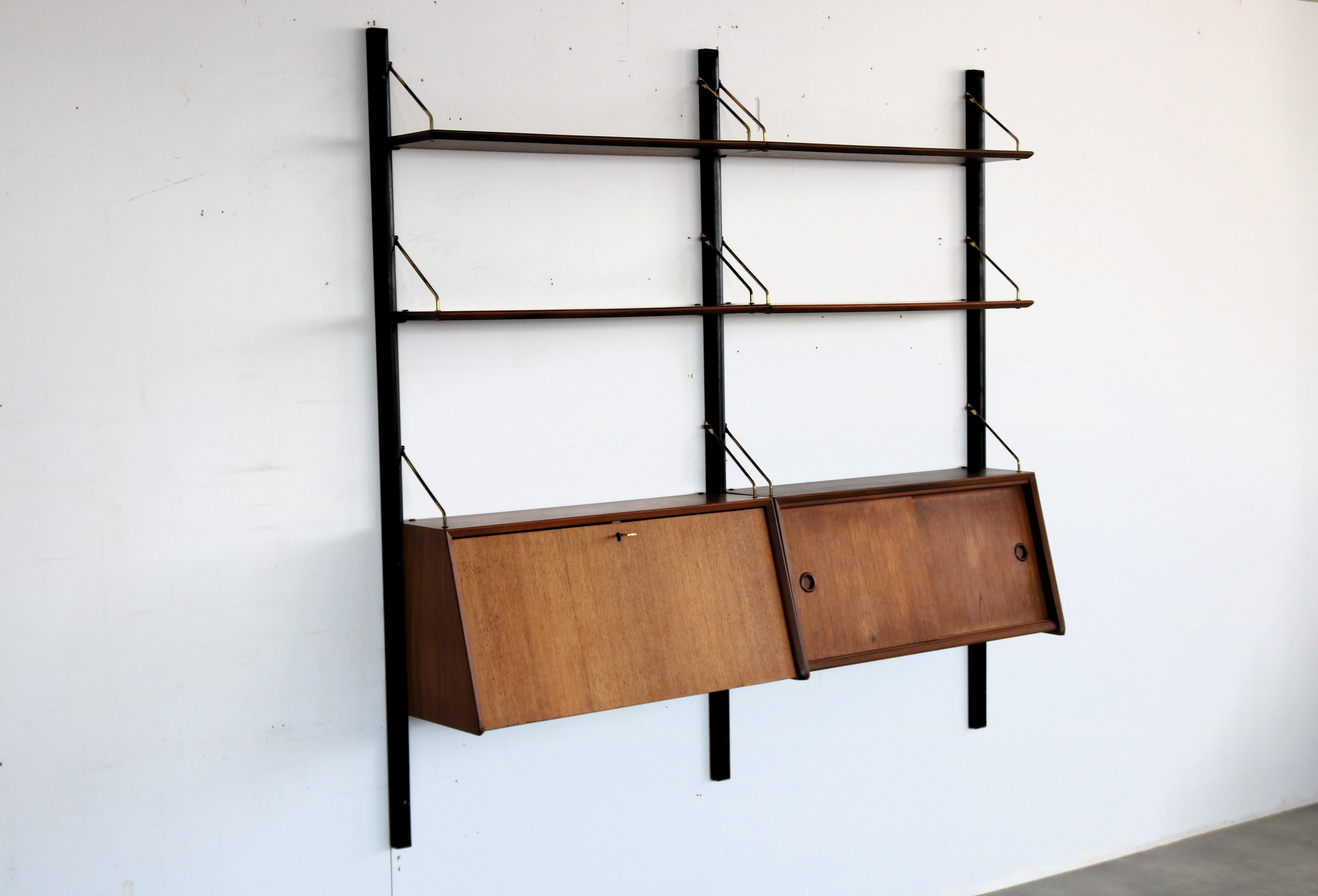 mueble alto vintage Louis Van Teeffelen para Wébé en Bueno estado para la venta en Lemmer, NL