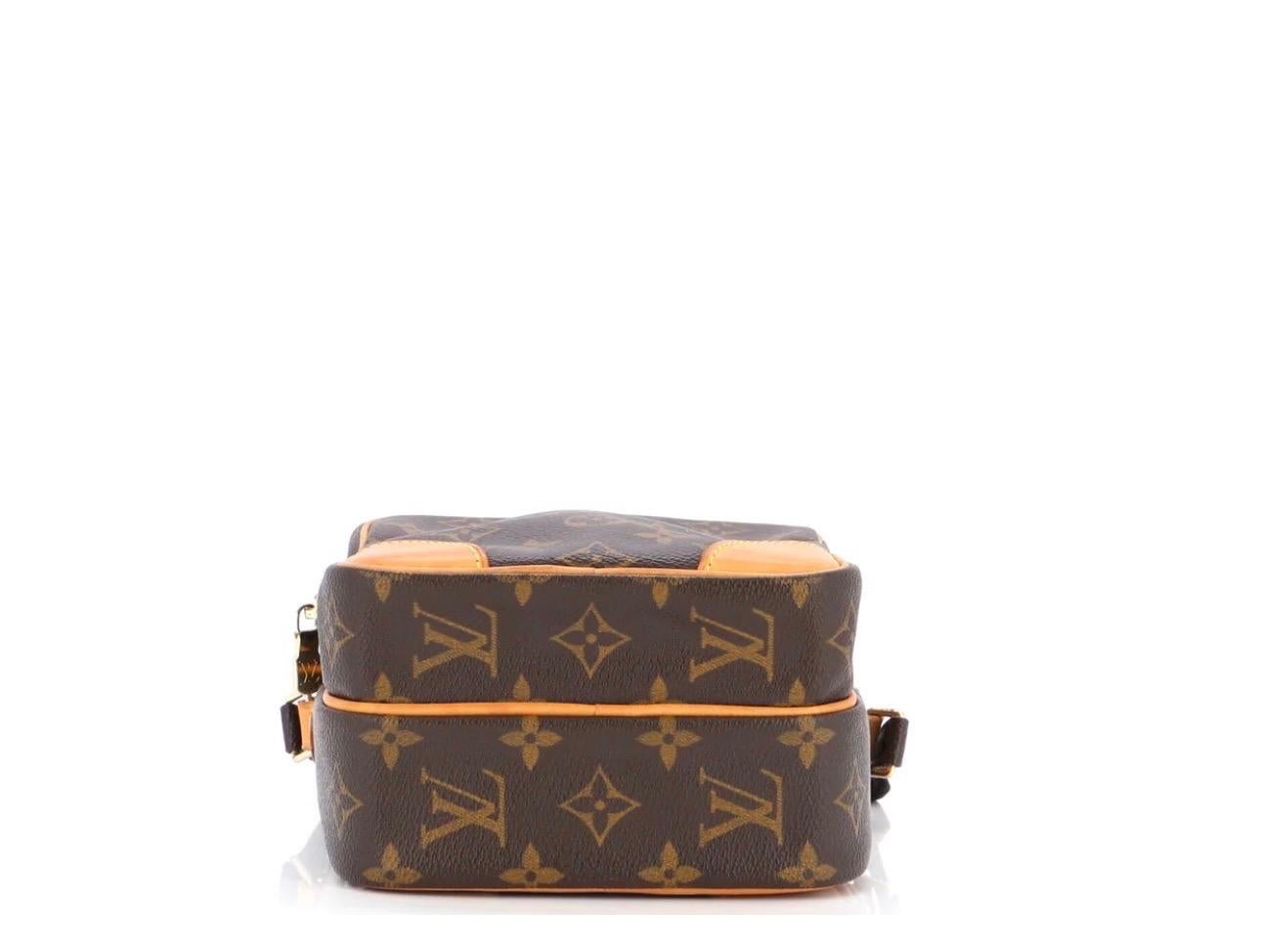 Vintage Louis Vuitton Amazone Monogram Leather Crossbody Bag For Sale 5