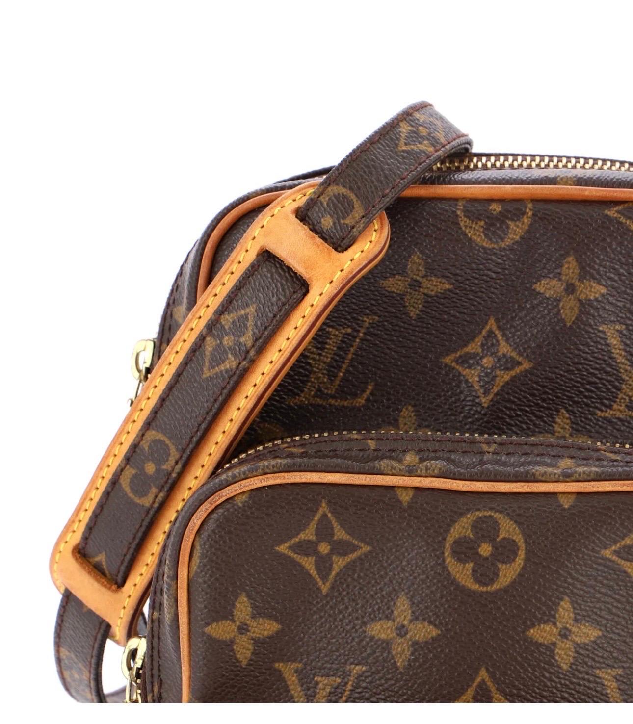 Vintage Louis Vuitton Amazone Monogram Leather Crossbody Bag For Sale 4