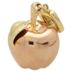 Louis Vuitton 18k Yellow Gold Rose Quartz Bag Charm Pendant