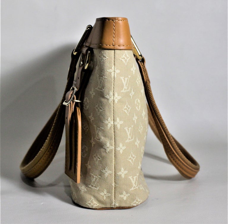 Louis Vuitton Size Brown/Tan Monogrammed Leather Designer Purse
