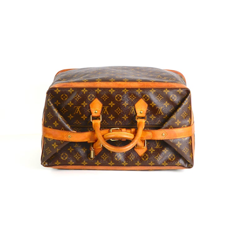 Sold at Auction: Louis Vuitton Cruiser Bag 45 travel bag