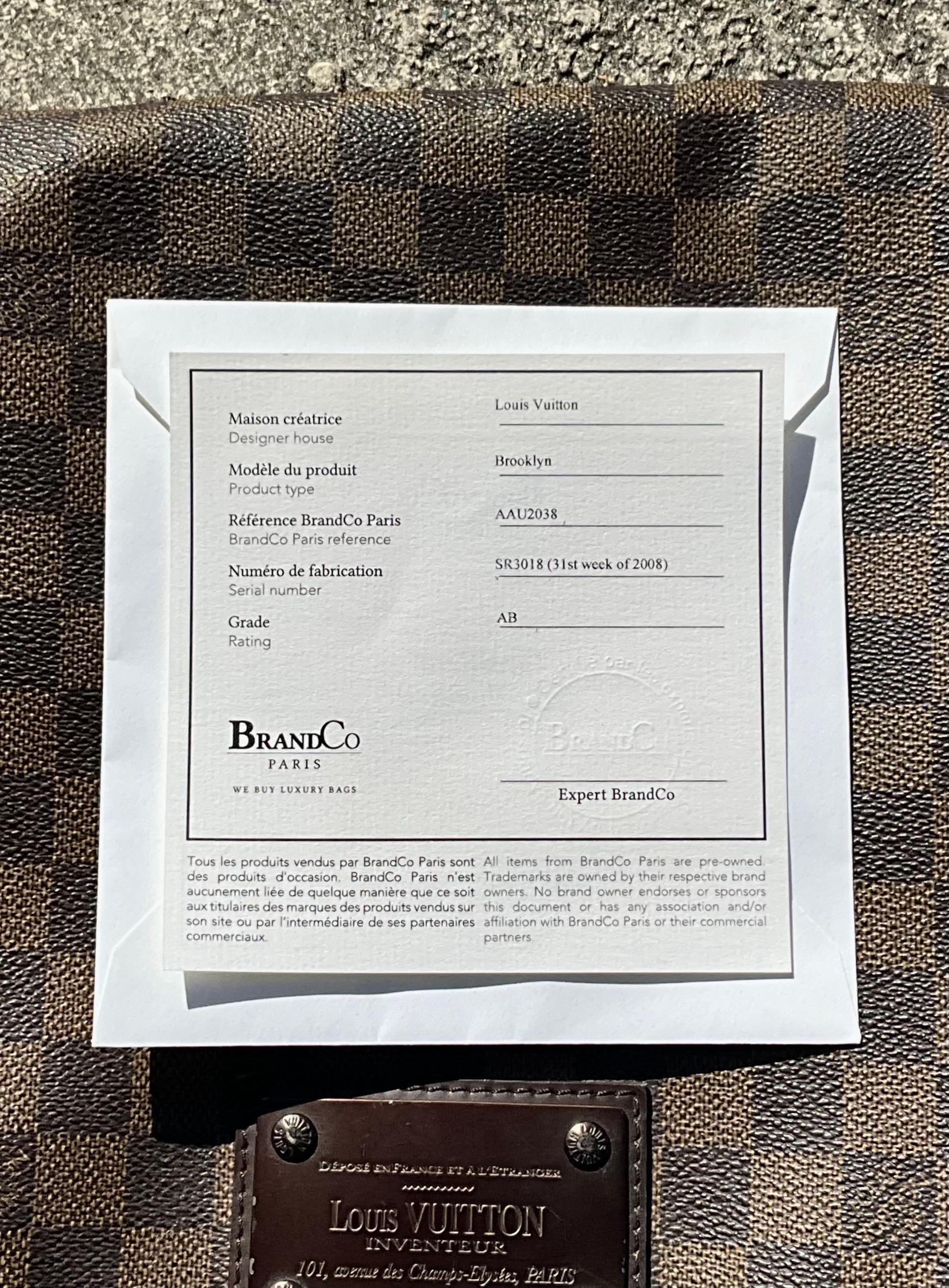 Vintage Louis Vuitton Damier Ebene Messenger Bag For Sale 2