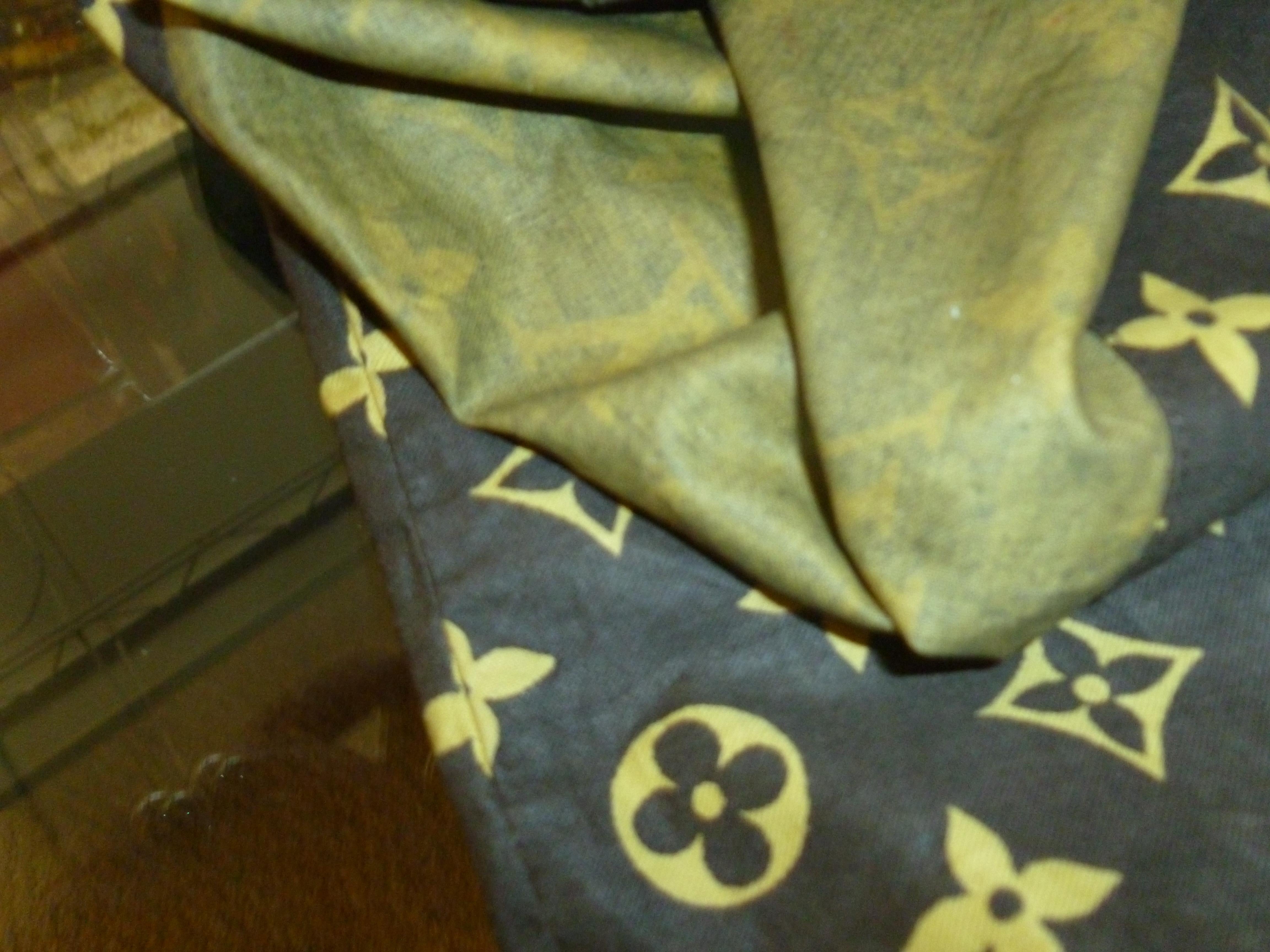 Vintage Louis Vuitton French Shoe Bags With Shoe Stuffers 70's Pair Of For Sale 6