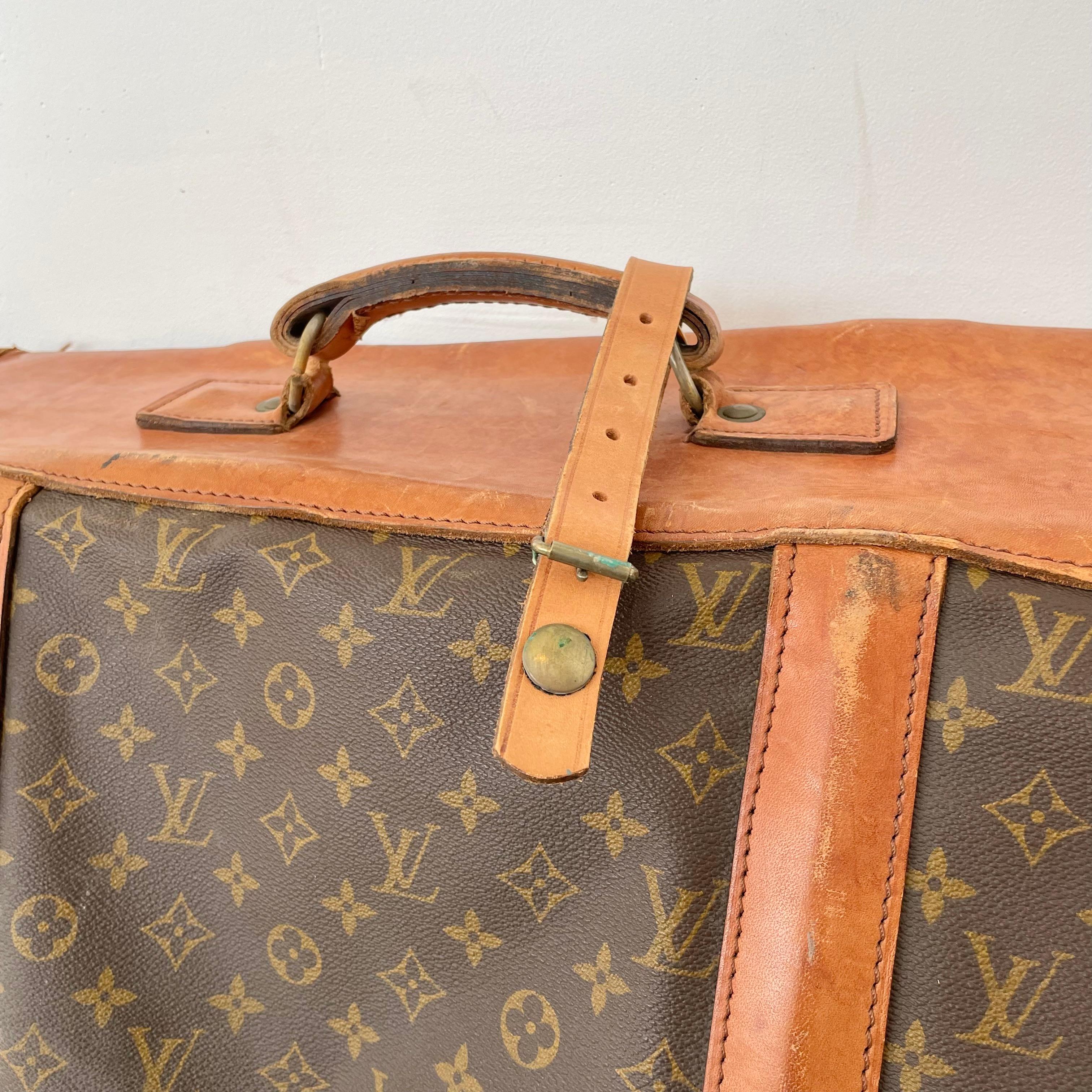 Vintage Louis Vuitton Garment Bag In Good Condition In Los Angeles, CA