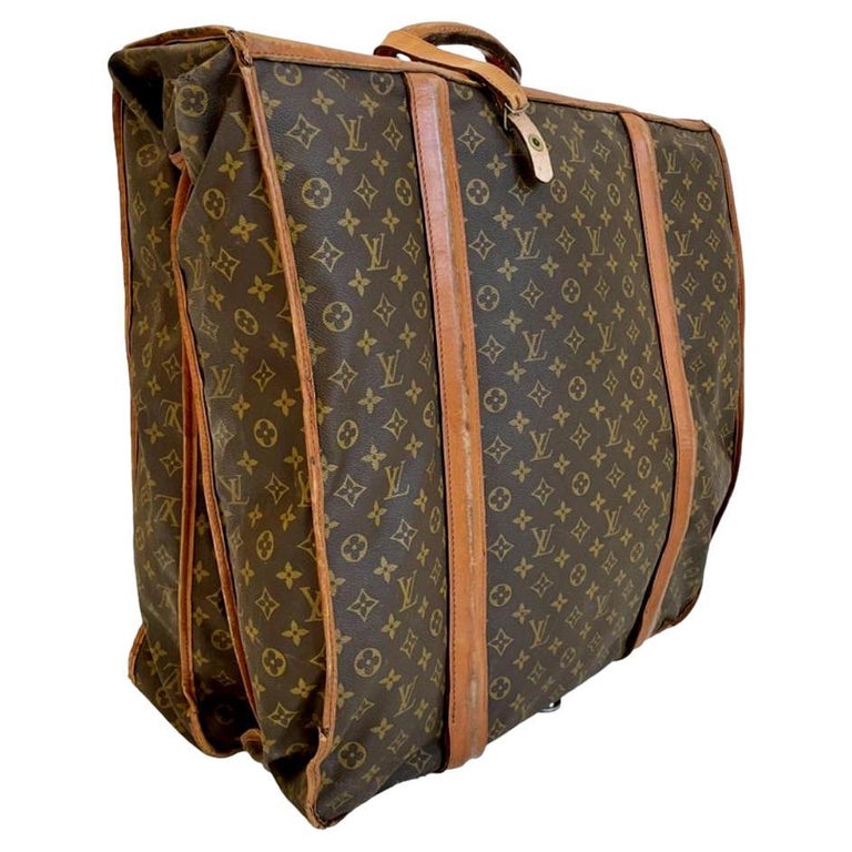 Sold at Auction: Lot of 3 vintage Louis Vuitton bags and extras
