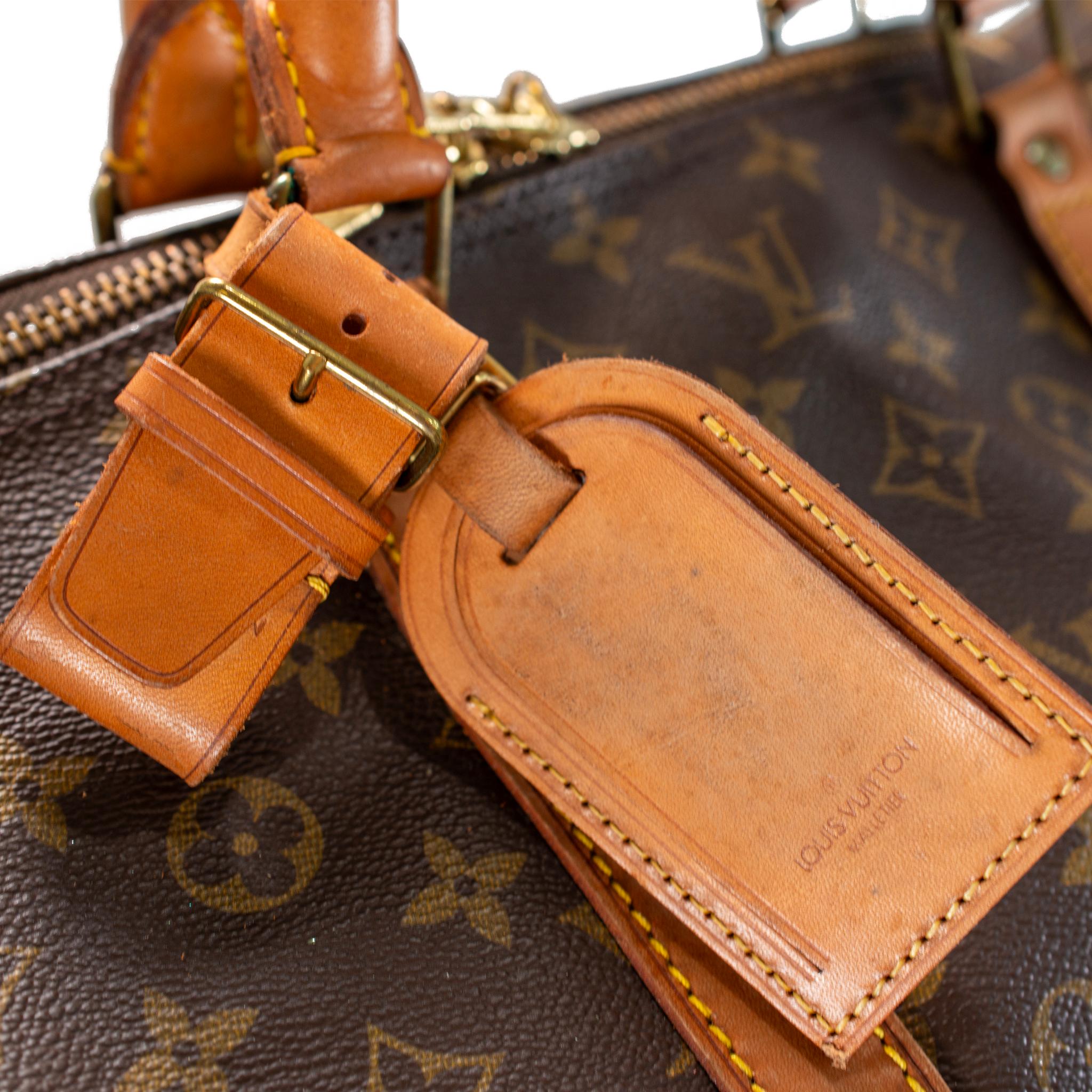 Vintage Louis Vuitton Keepall 55 Monogram Leather Top Handle Travel Bag en vente 6