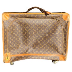 Baule grande Louis Vuitton vintage con ruote