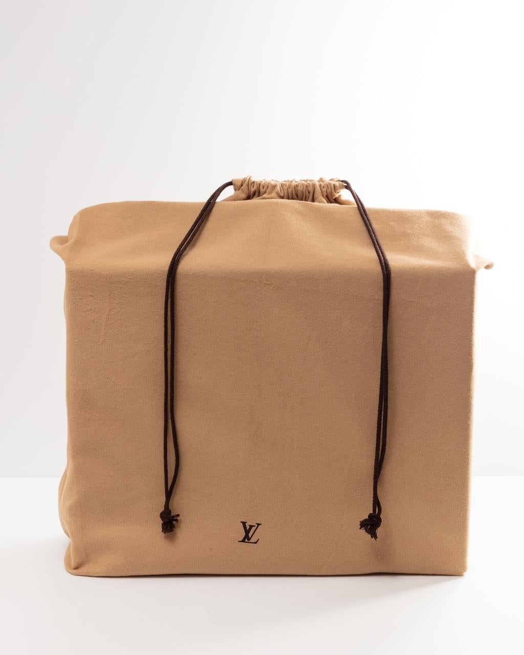 Maletín vintage Louis Vuitton de mediados del siglo XX Francia Circa 1975 -80 en venta 4