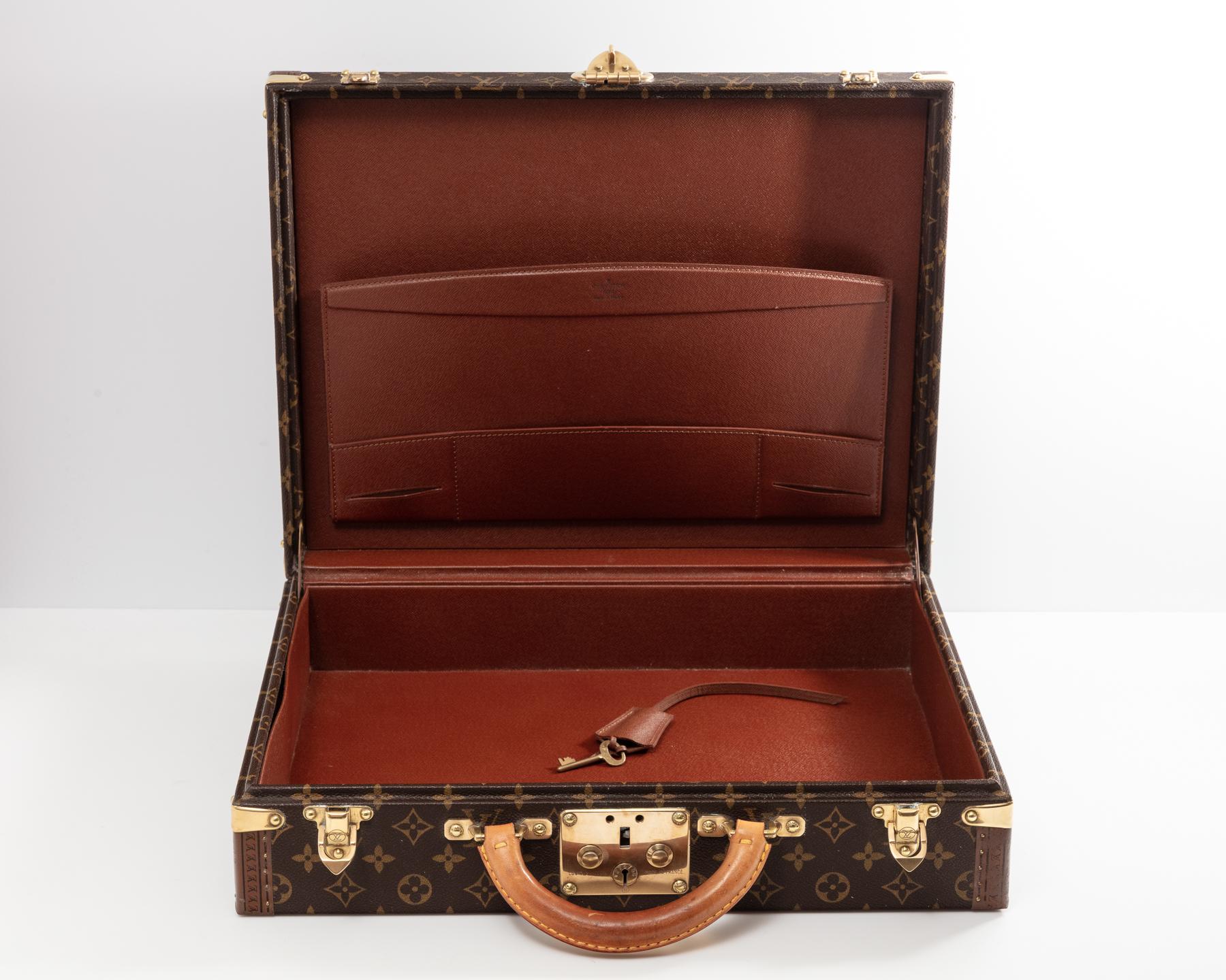 Maletín vintage Louis Vuitton de mediados del siglo XX Francia Circa 1975 -80 en Bueno estado para la venta en London, GB