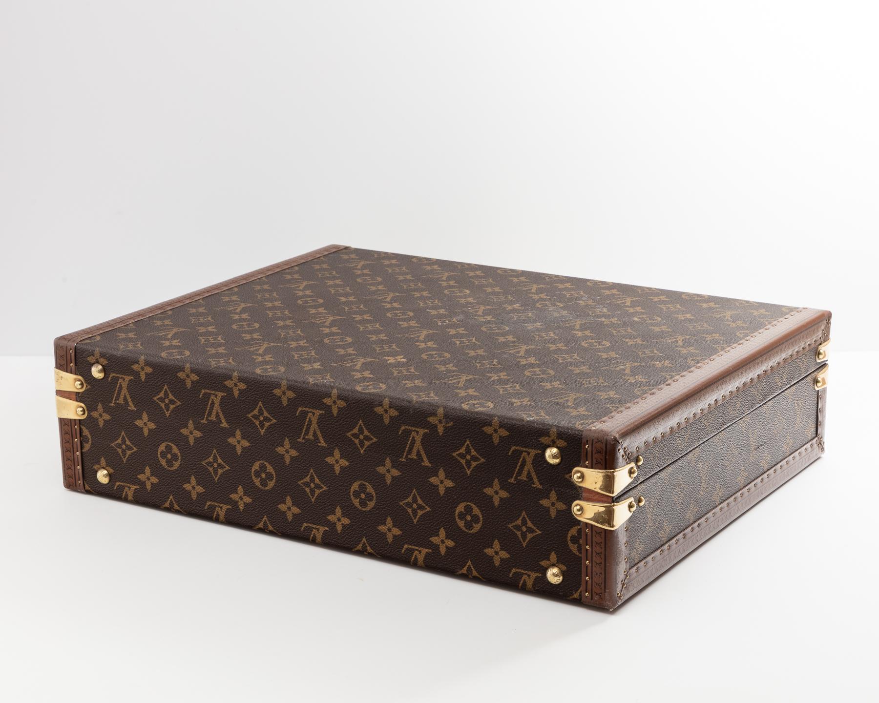 Maletín vintage Louis Vuitton de mediados del siglo XX Francia Circa 1975 -80 en venta 3